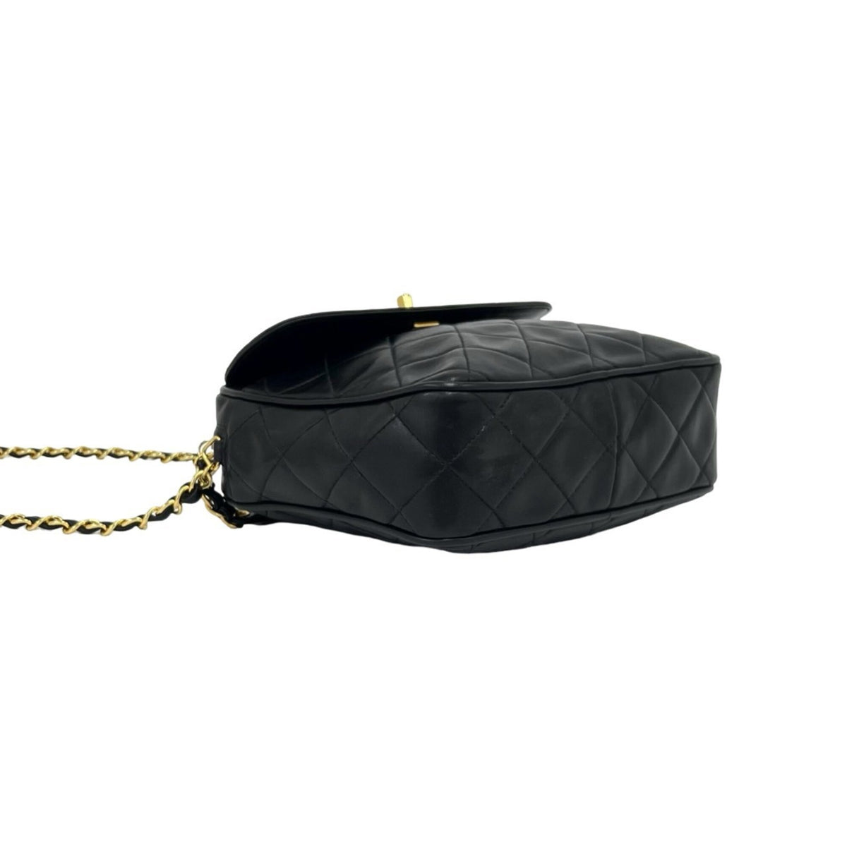 Chanel Black Leather Shoulder Bag (Pre-Owned)