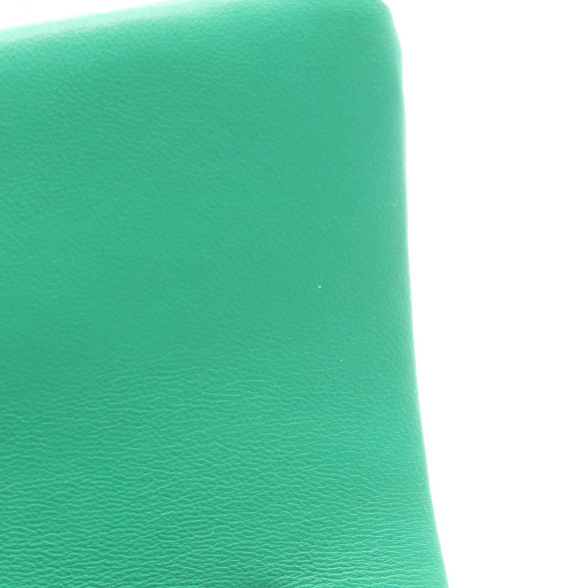 Chanel Green Leather Handbag Shoulder Bag (Pre-Owned)