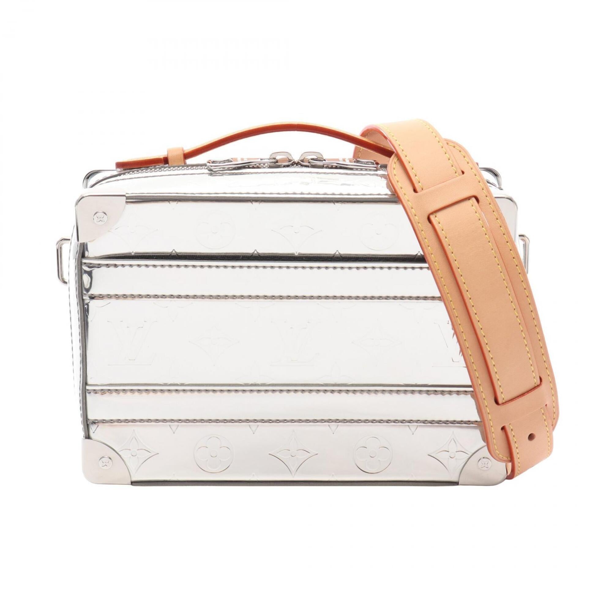 Louis Vuitton Silver Leather Handbag (Pre-Owned)