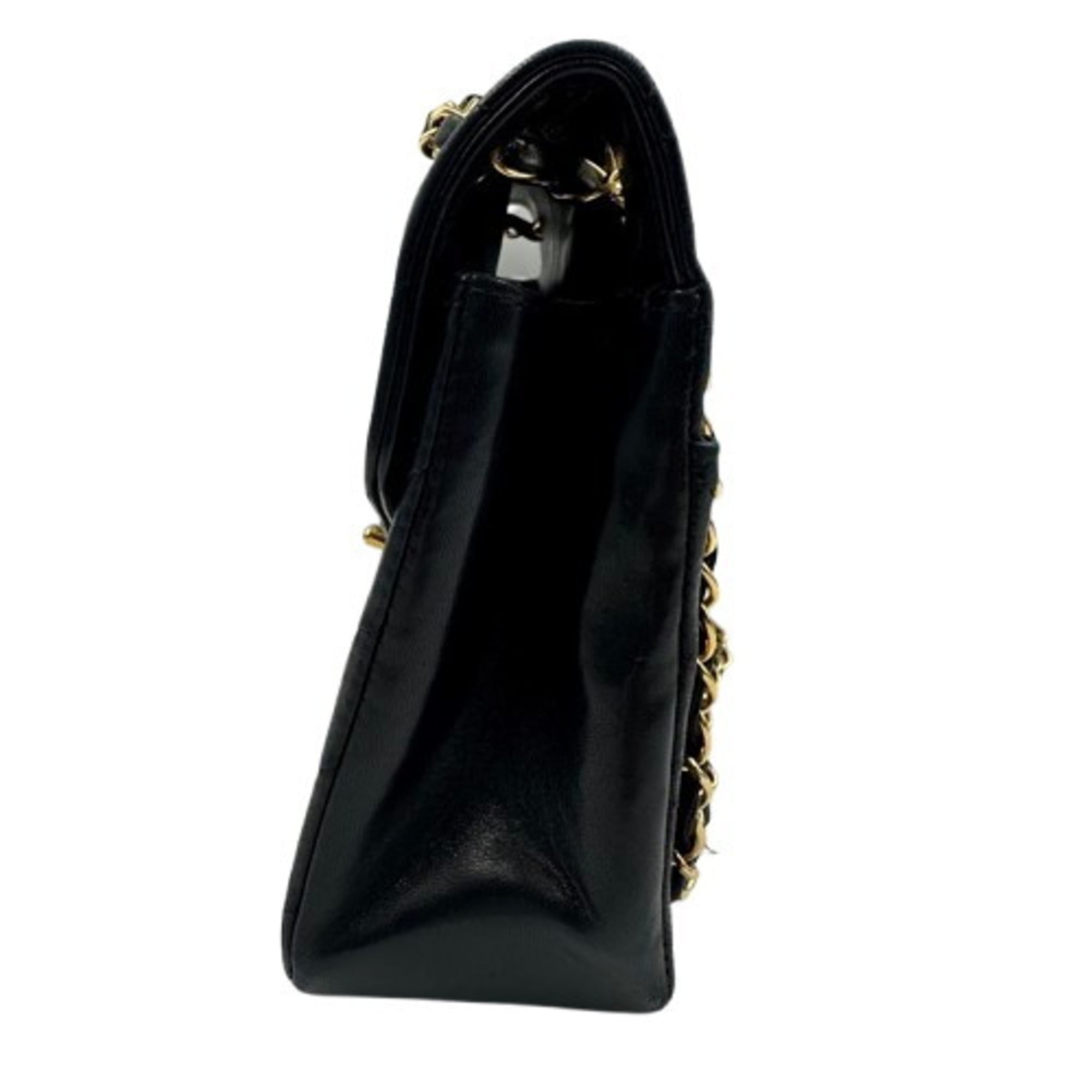 Chanel Black Leather Shoulder Bag (Pre-Owned)