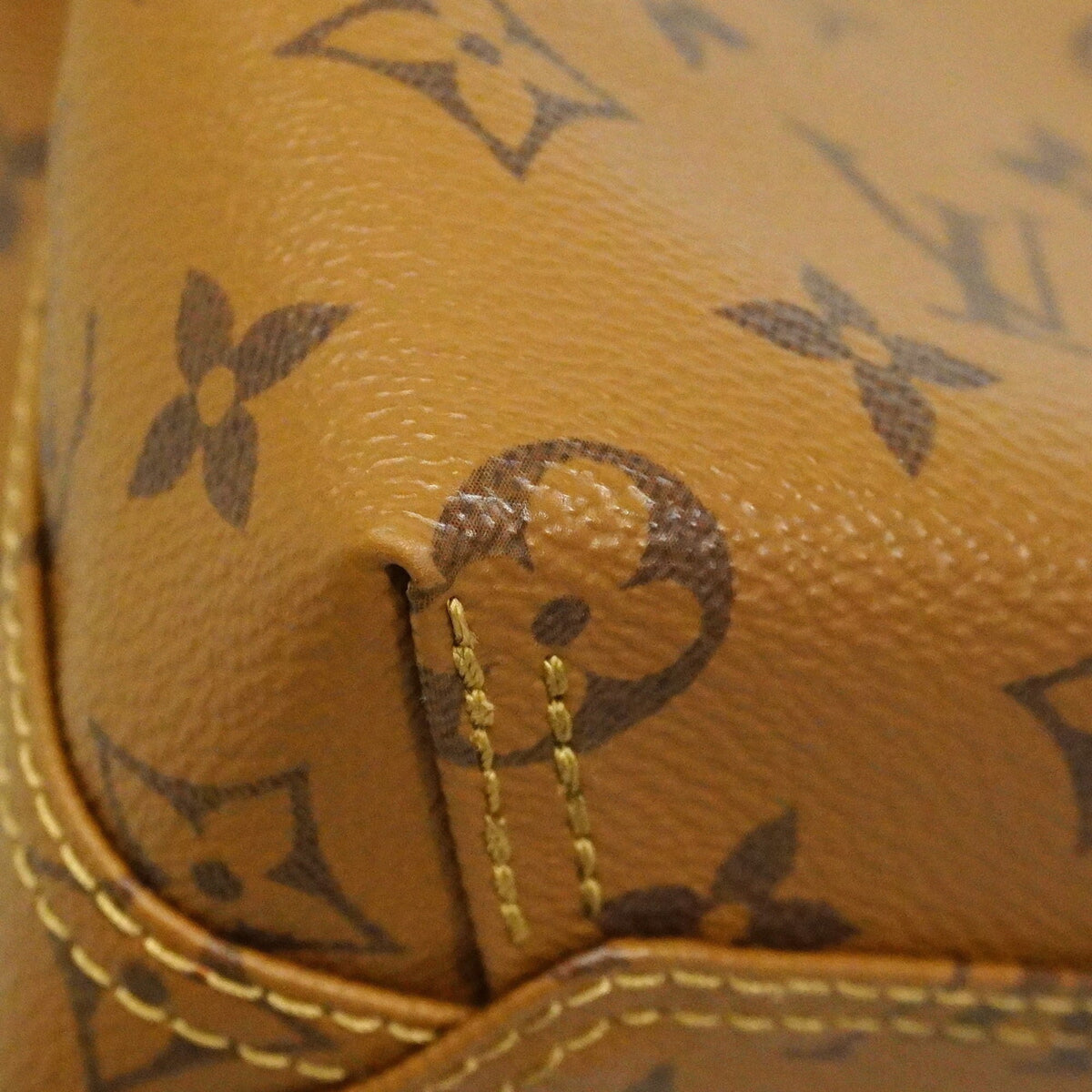 Louis Vuitton Light Brown Handbag (Pre-Owned)