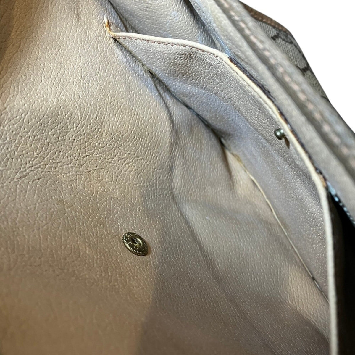 Gucci Beige Pvc Leather Clutch Bag (Pre-Owned)