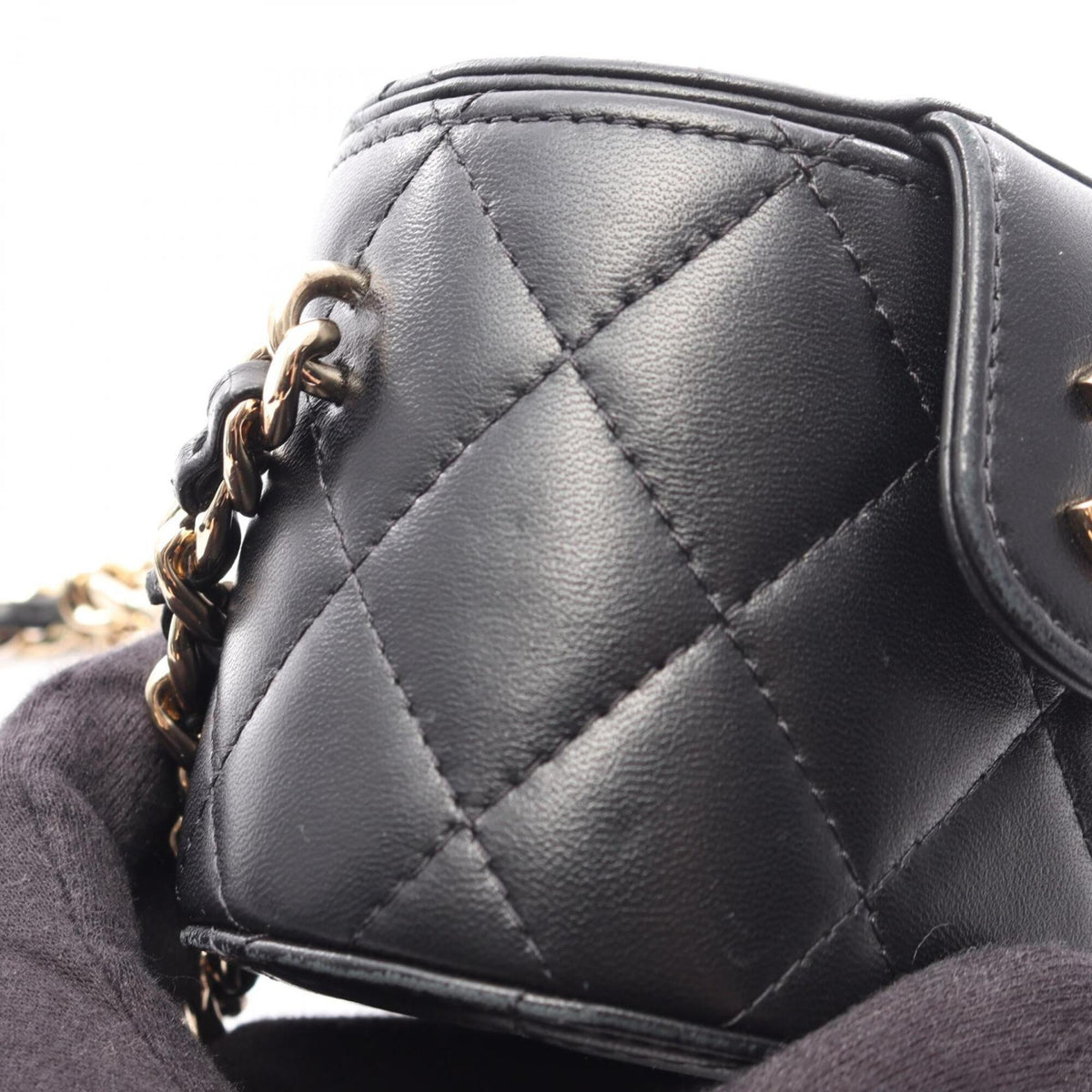 Chanel Black Leather Handbag Shoulder Bag (Pre-Owned)