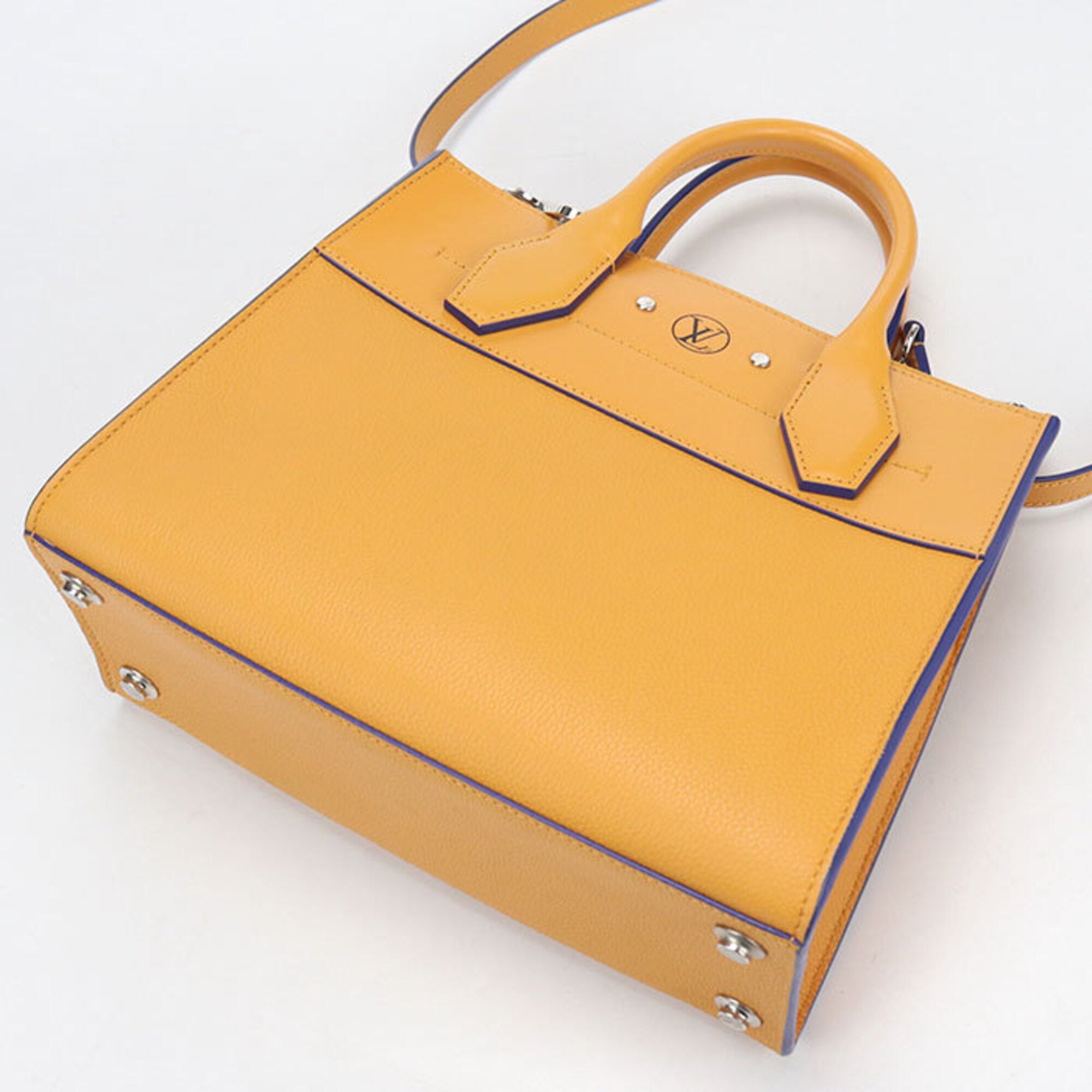 Louis Vuitton Orange Leather Handbag (Pre-Owned)