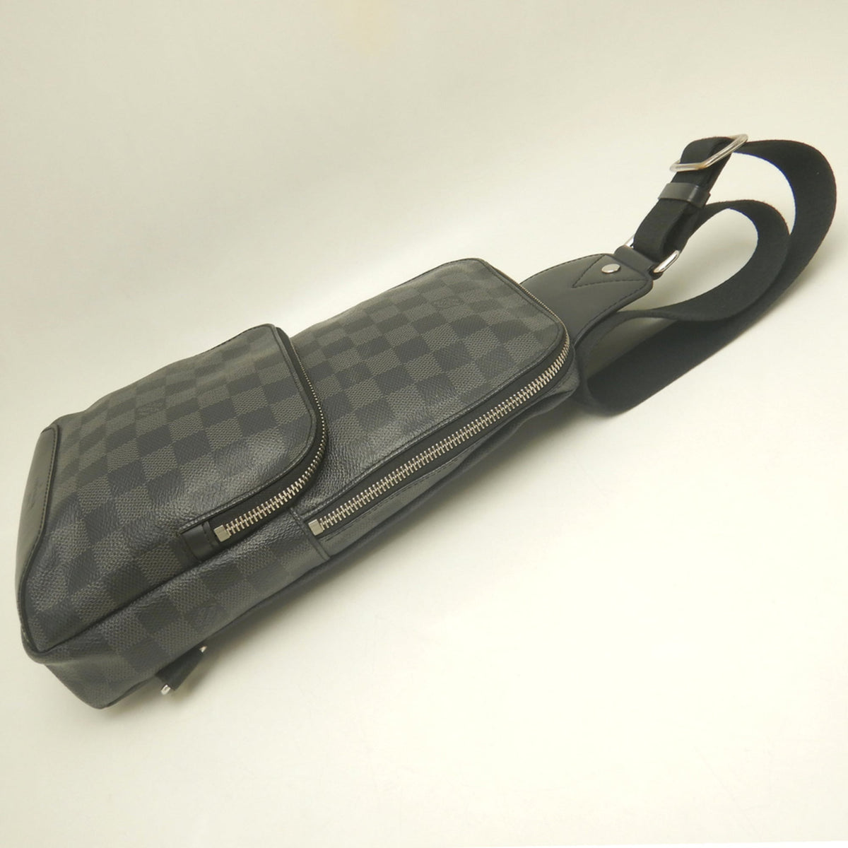 Louis Vuitton Damier Graphite Noir Damier Graphite Sling Bag (Pre-Owned)