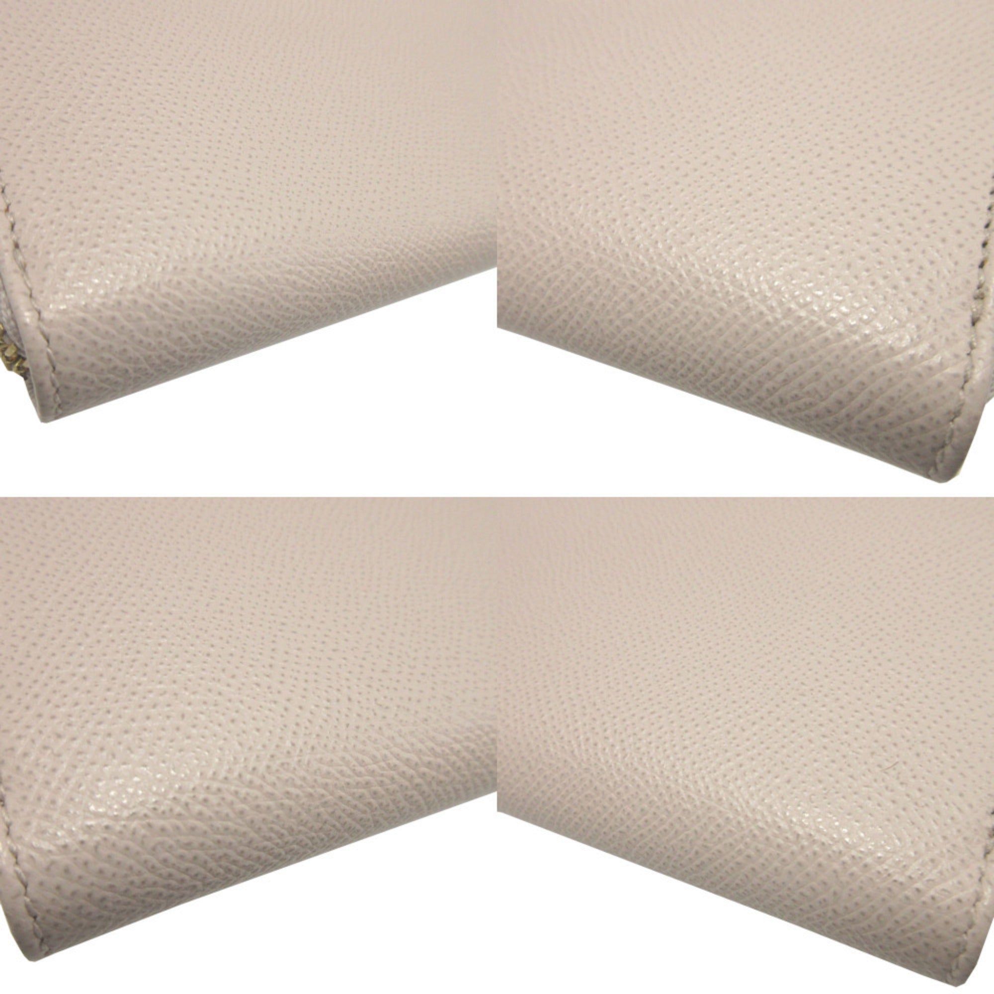 Salvatore Ferragamo Ivory Leather Coin Purse/Coin Case (Pre-Owned)