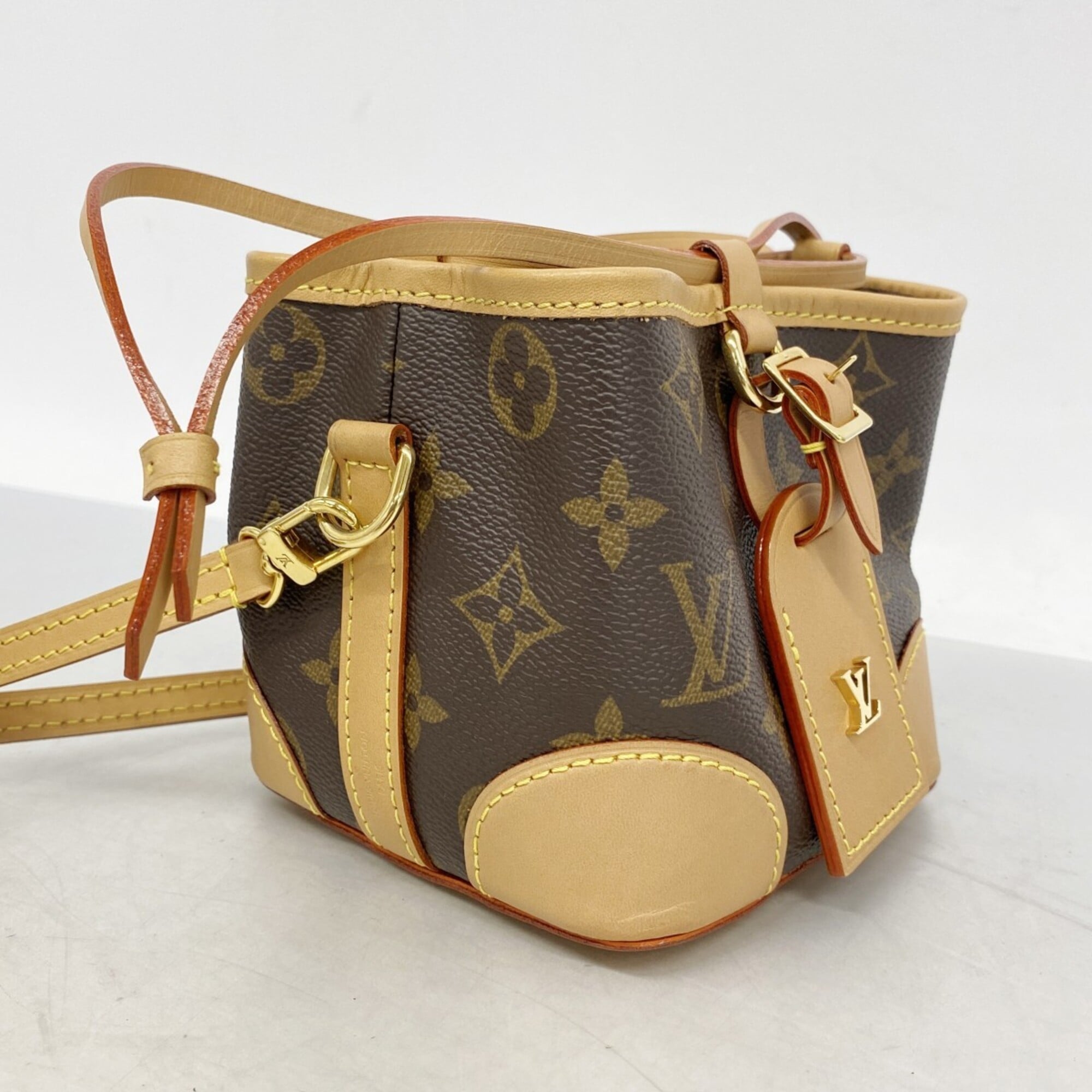 Louis Vuitton Brown Shoulder Bag (Pre-Owned)