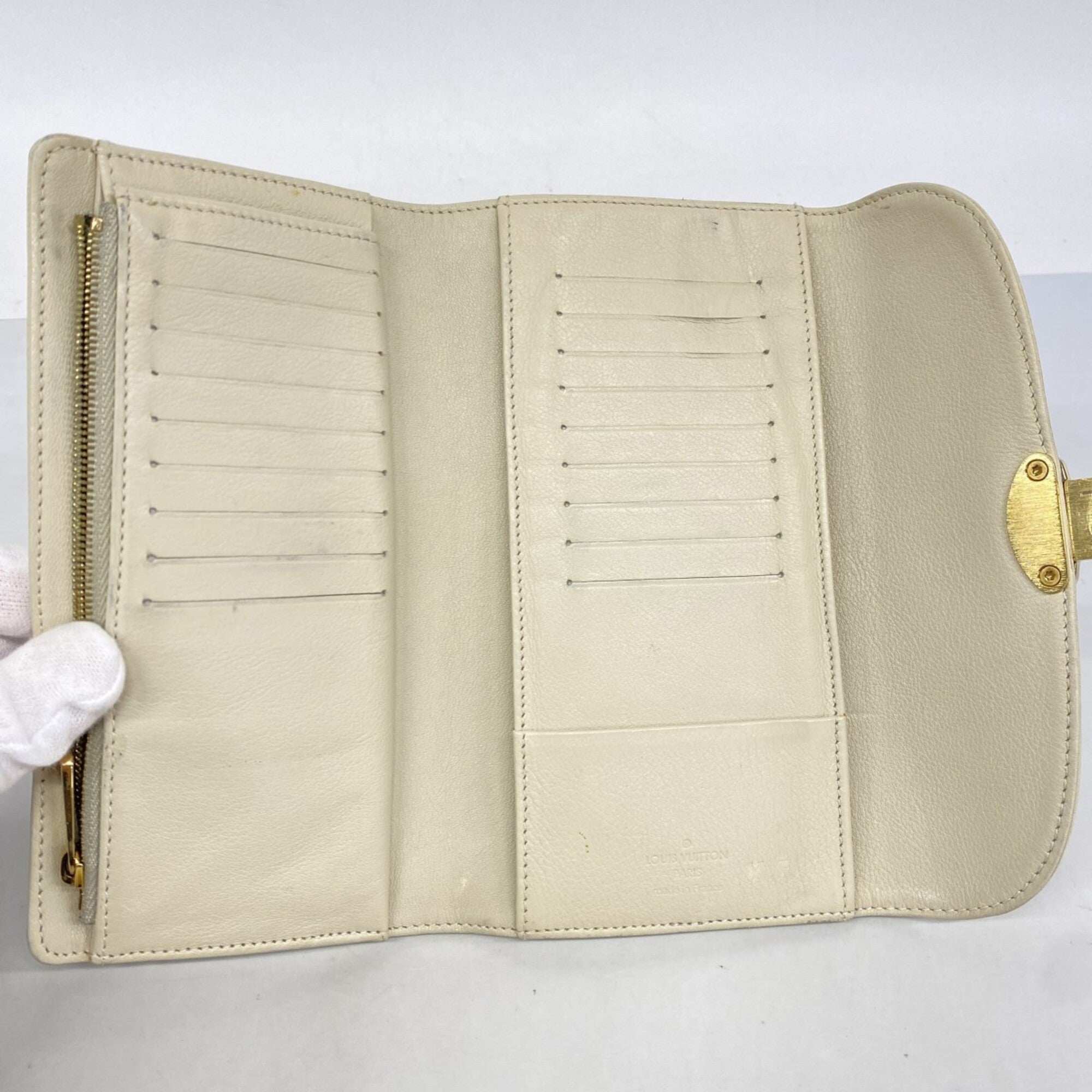 Louis Vuitton Beige Long Wallet (Tri-Fold) (Pre-Owned)