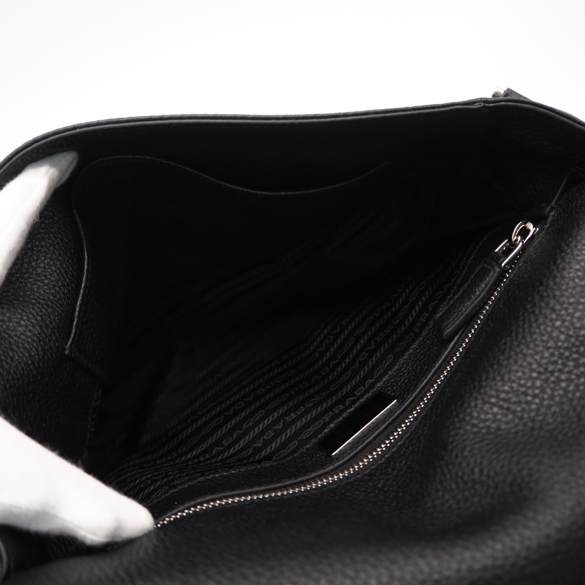 Prada Black Leather Shoulder Bag (Pre-Owned)