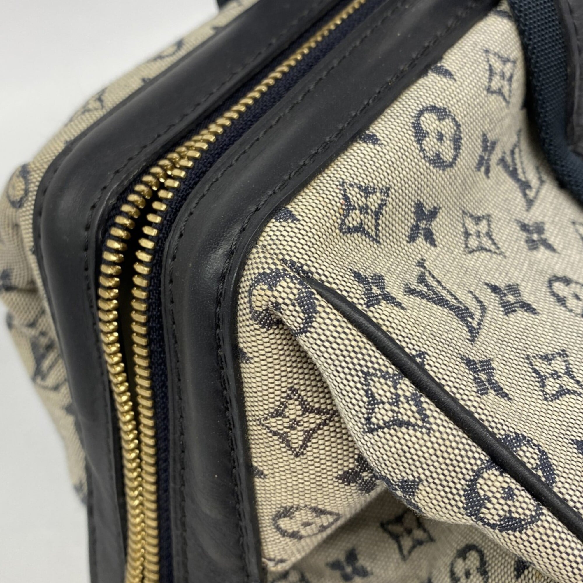 Louis Vuitton Blue Handbag (Pre-Owned)