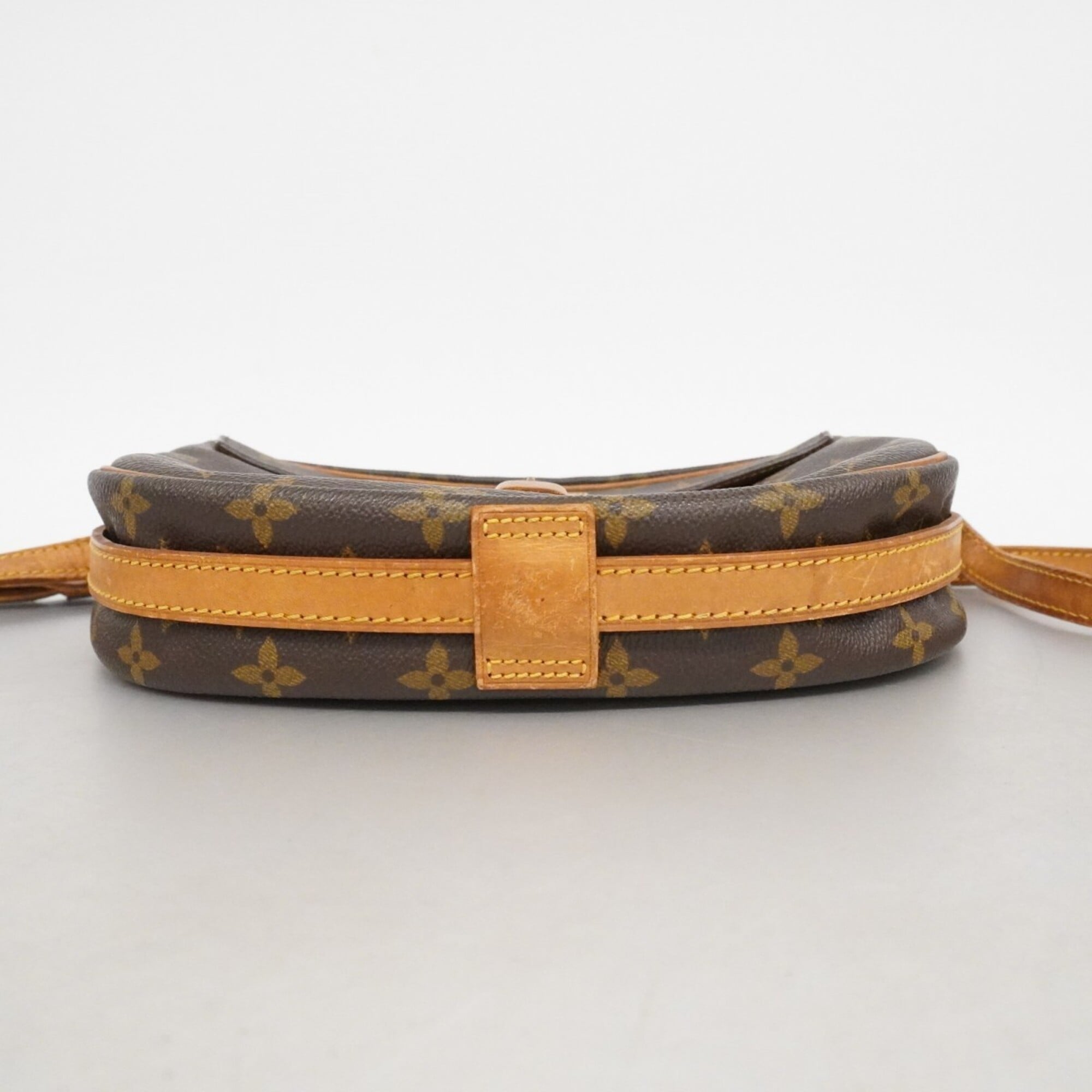 Louis Vuitton Brown Shoulder Bag (Pre-Owned)