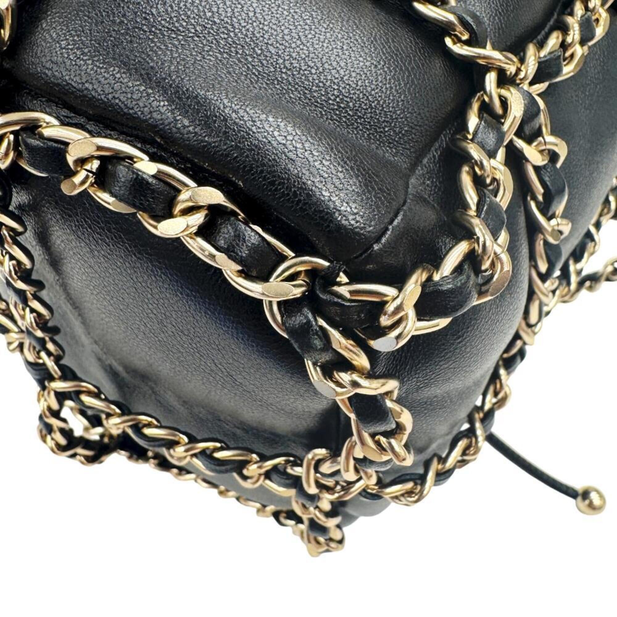 Chanel Black Leather Shoulder Bag (Pre-Owned)