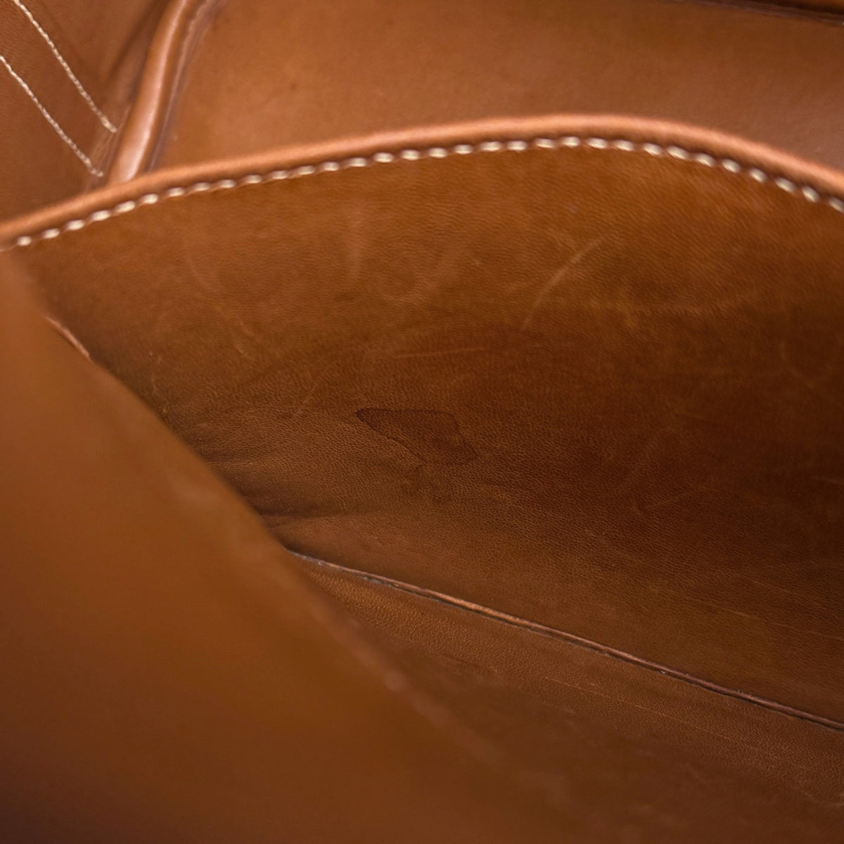 Hermes Gold Courchevel Leather Handbag (Pre-Owned)