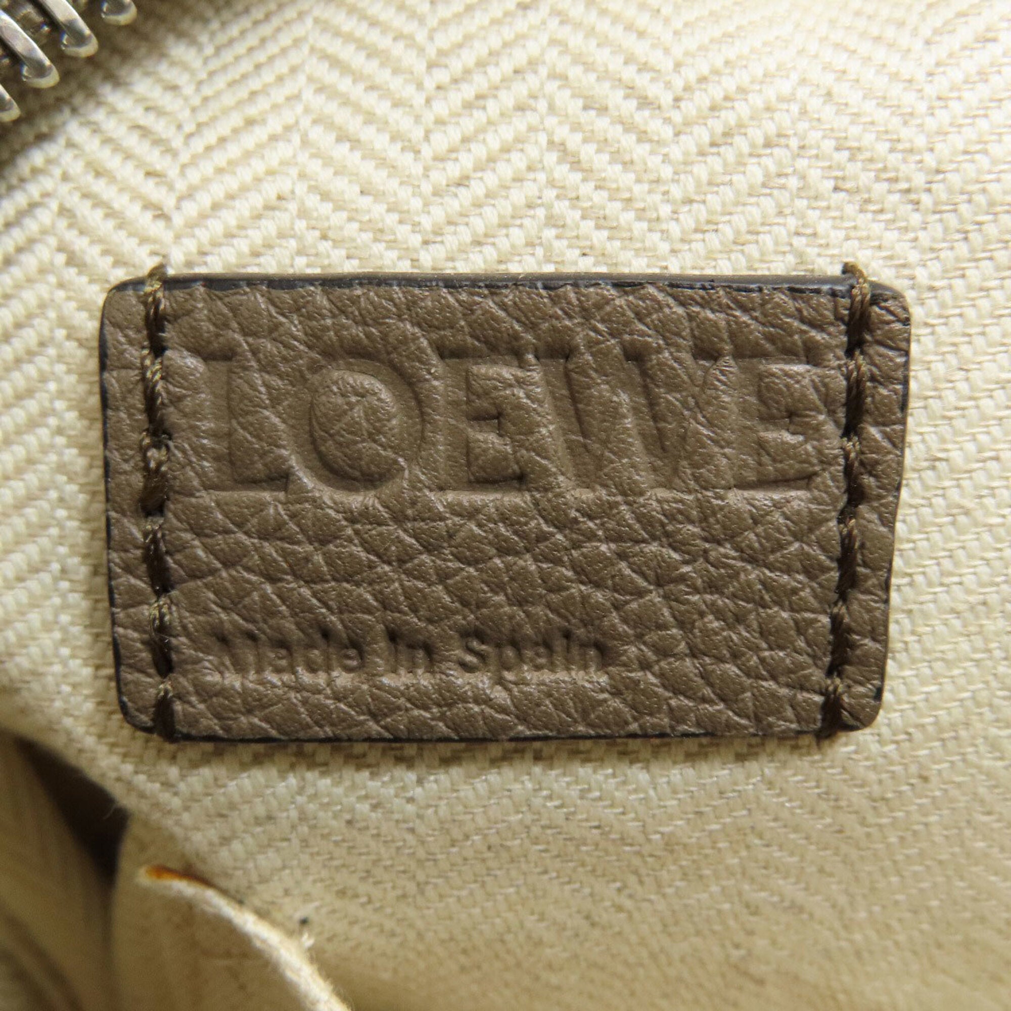 Loewe Brown Leather Shoulder Bag (Pre-Owned)
