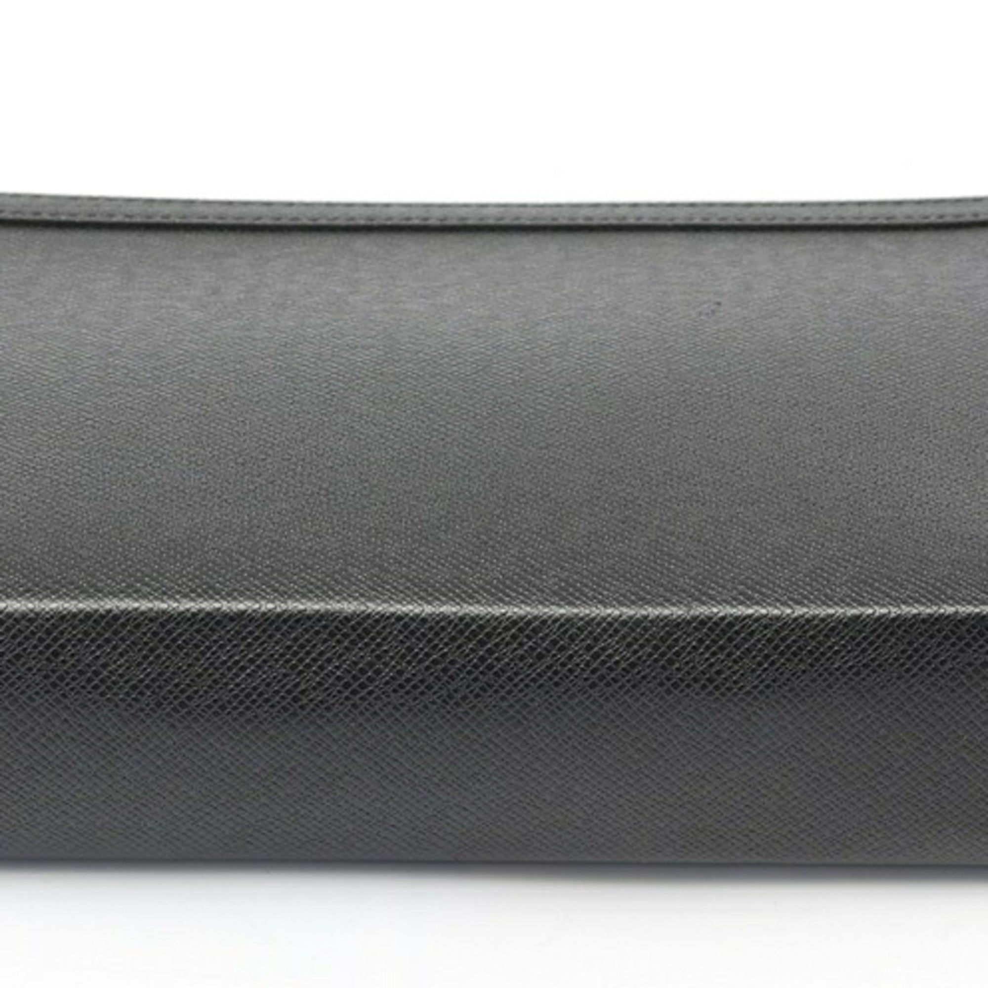 Louis Vuitton Black Taiga Leather Clutch Bag Pochette (Pre-Owned)