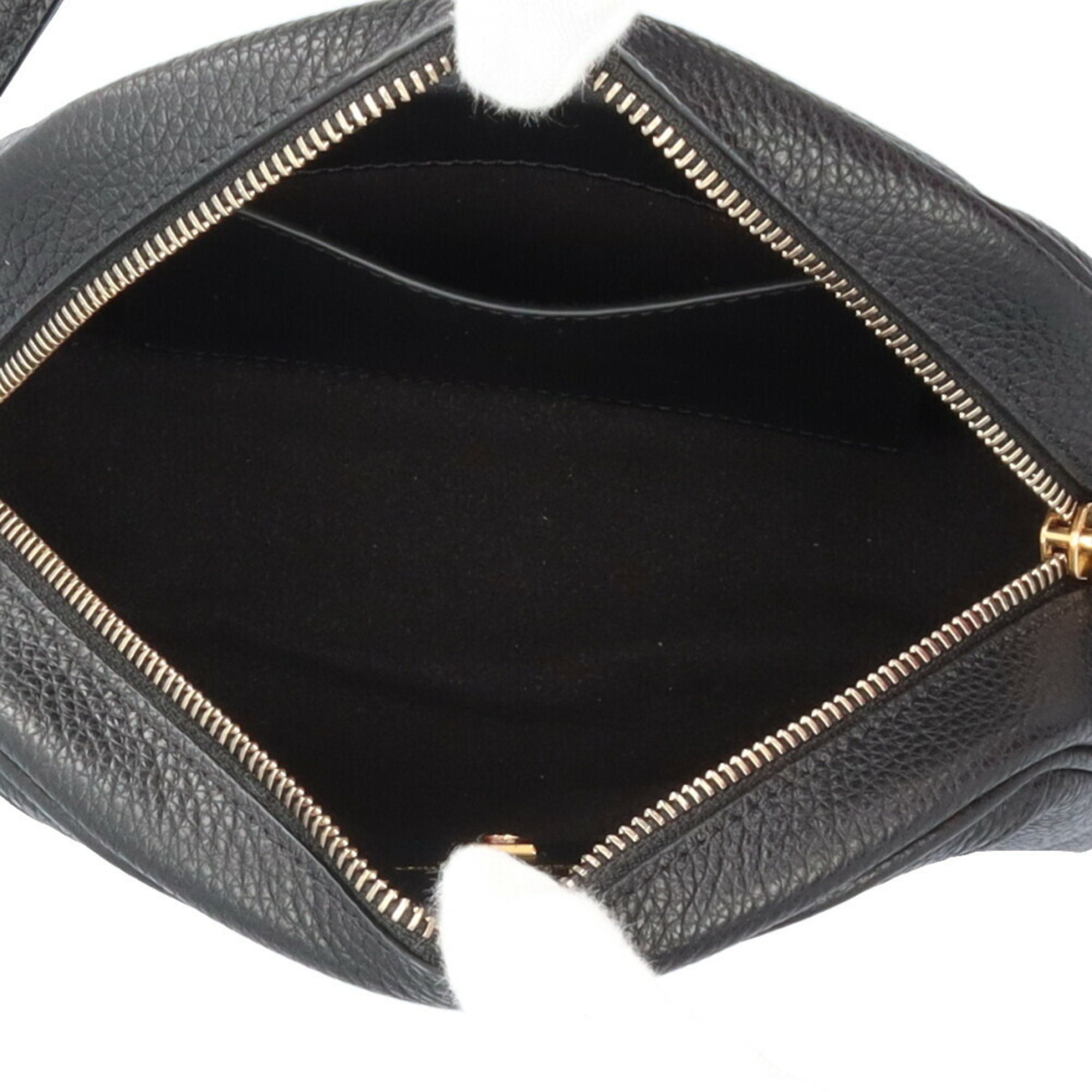 Salvatore Ferragamo Gancini Black Leather Shoulder Bag (Pre-Owned)
