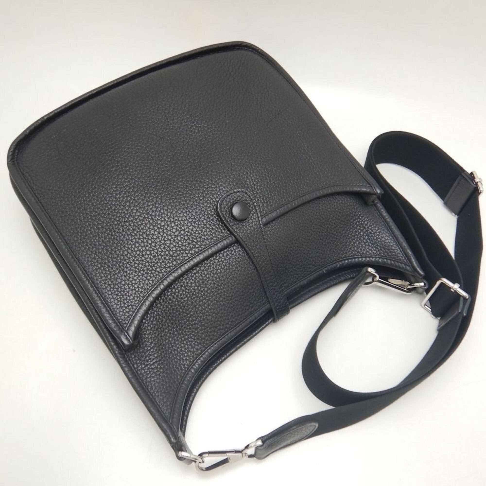 Hermes Evelyne Noir Taurillon Clemence Leather Shoulder Bag (Pre-Owned)