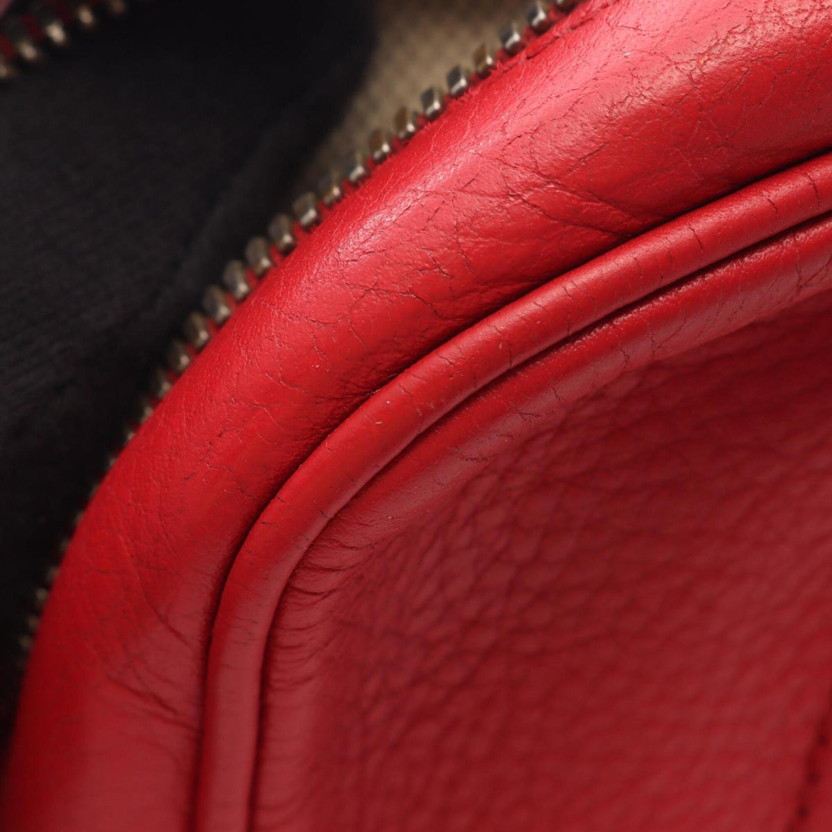 Gucci Red Color Leather Handbag Shoulder Bag (Pre-Owned)
