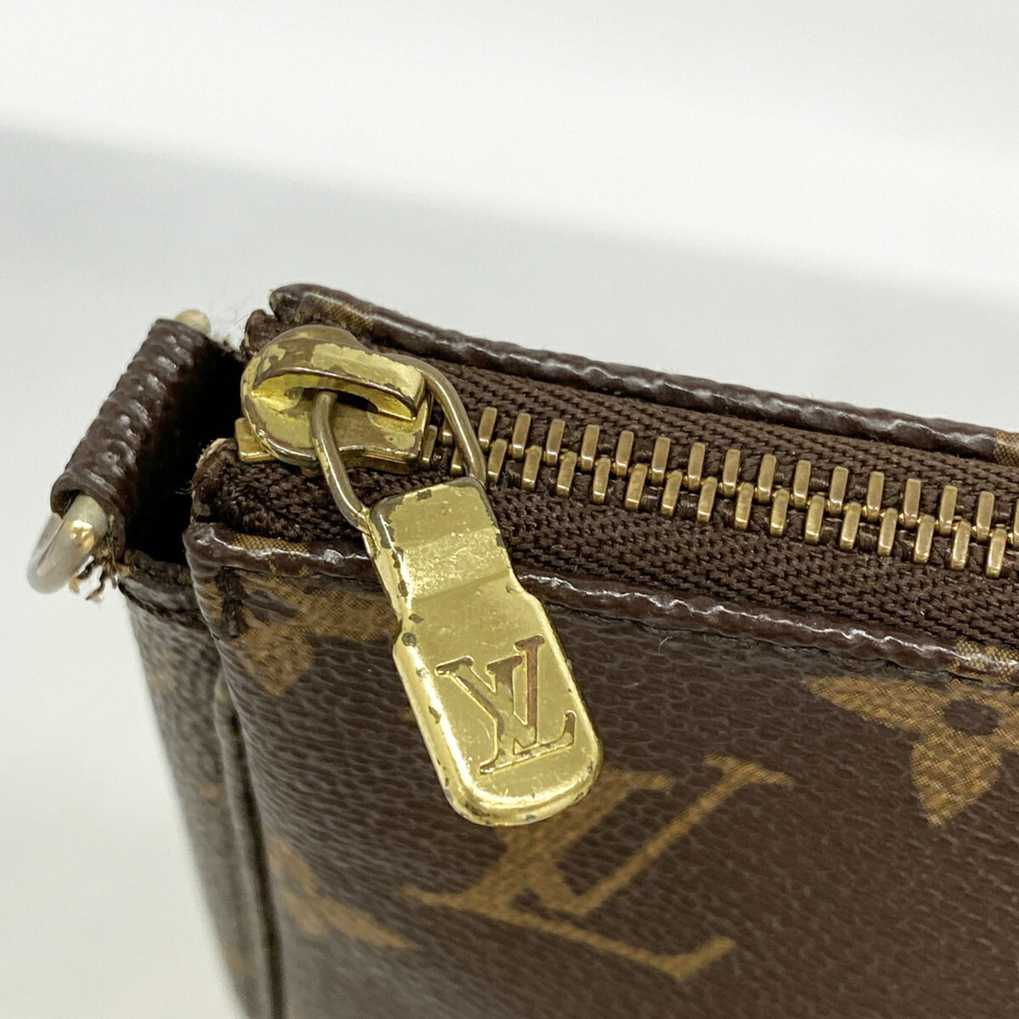 Louis Vuitton Brown Pouch (Pre-Owned)