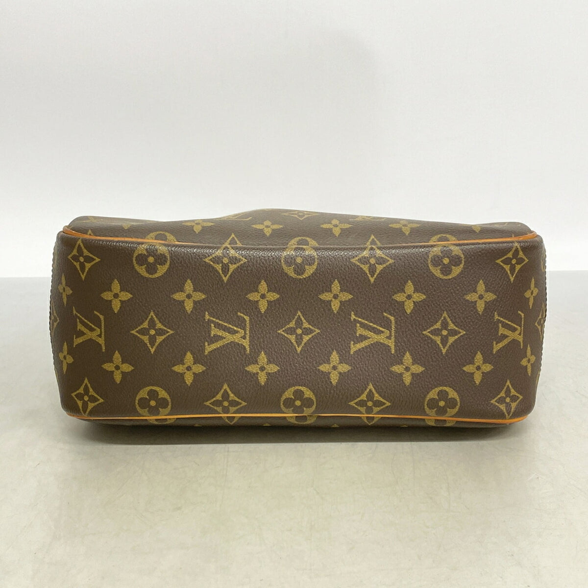 Louis Vuitton Brown Handbag (Pre-Owned)