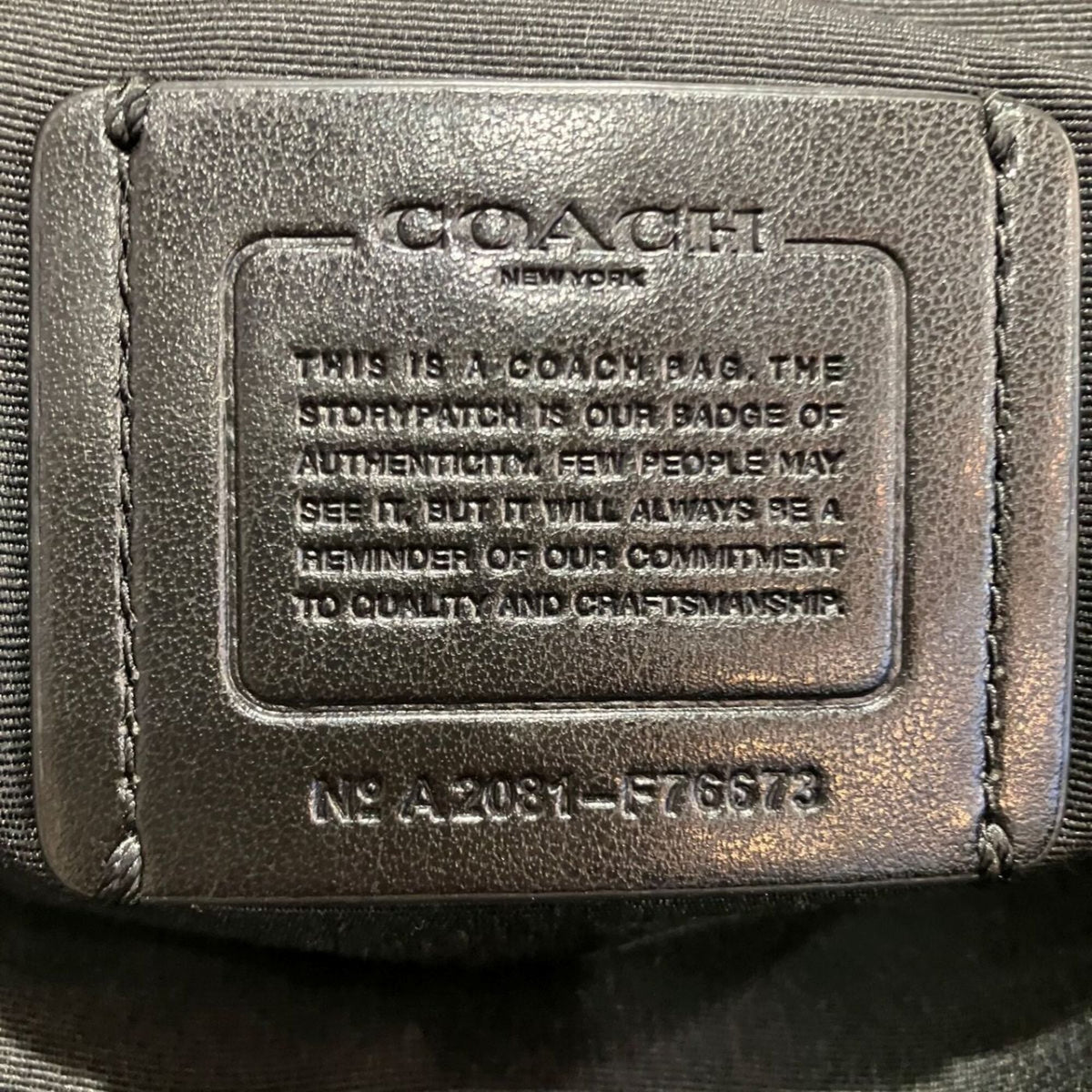 Coach Black Leather Shoulder Bag (Pre-Owned)