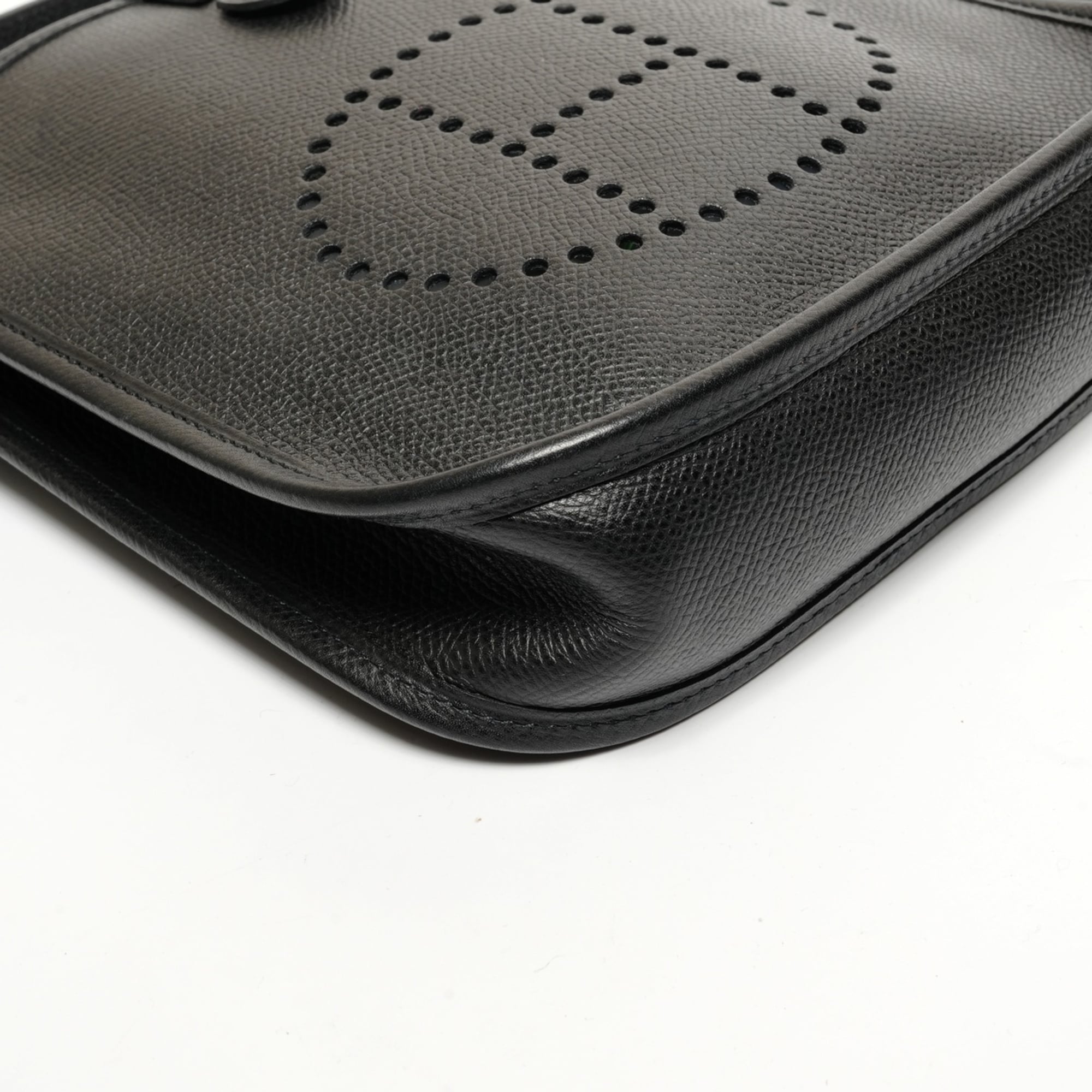 Hermes Black Shoulder Bag (Pre-Owned)