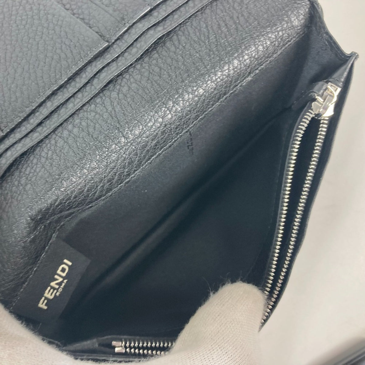 Fendi Black Leather Long Wallet (Bi-Fold) (Pre-Owned)