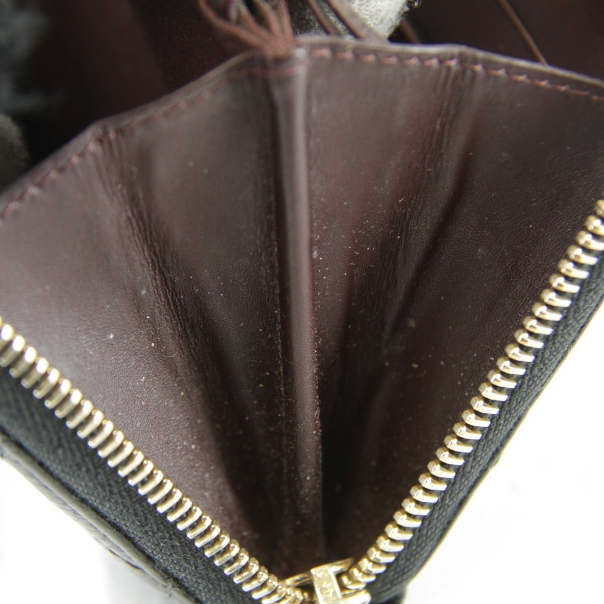 Chanel Black Leather Long Wallet (Bi-Fold) (Pre-Owned)