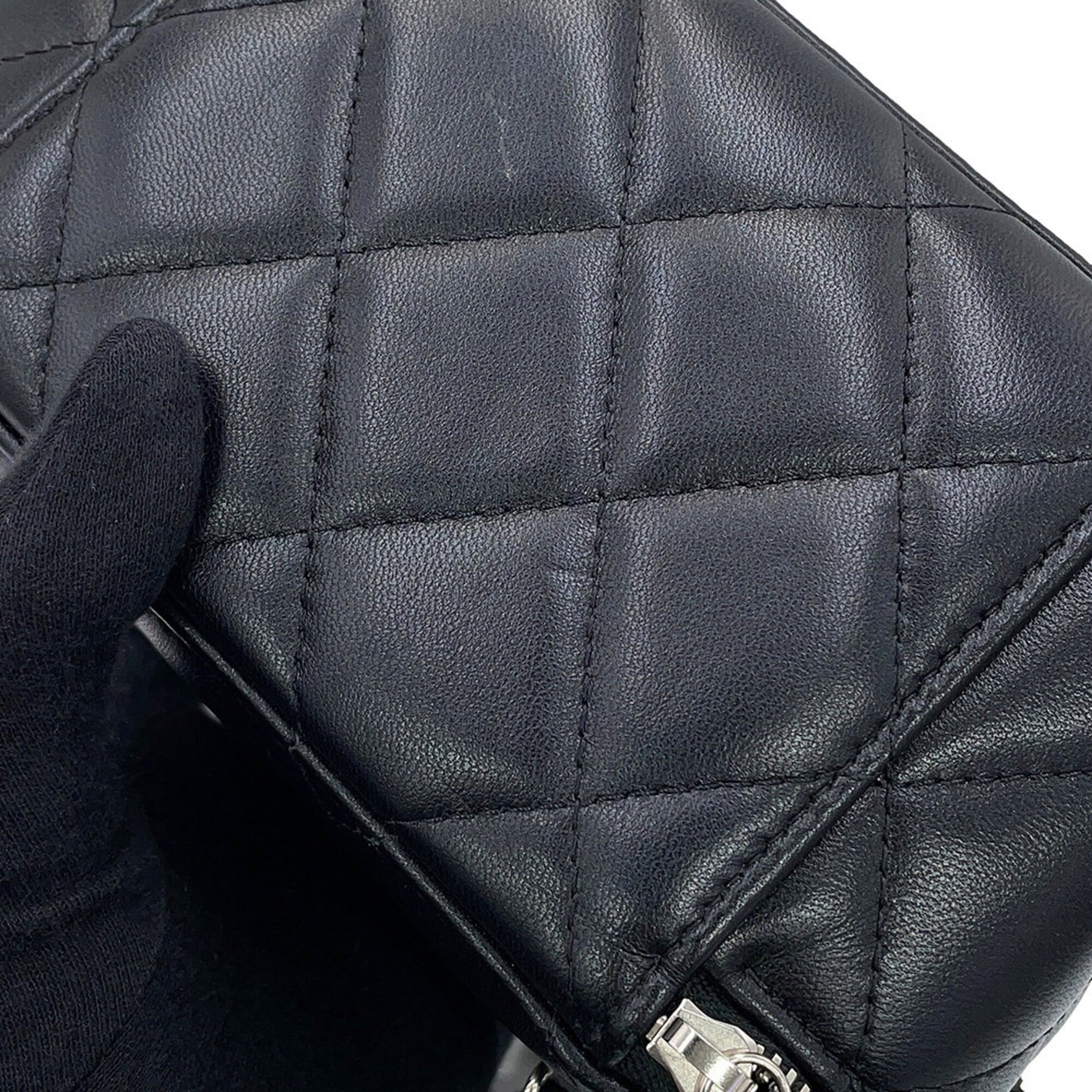Chanel Black Quilting Handbag Shoulder Bag (Pre-Owned)