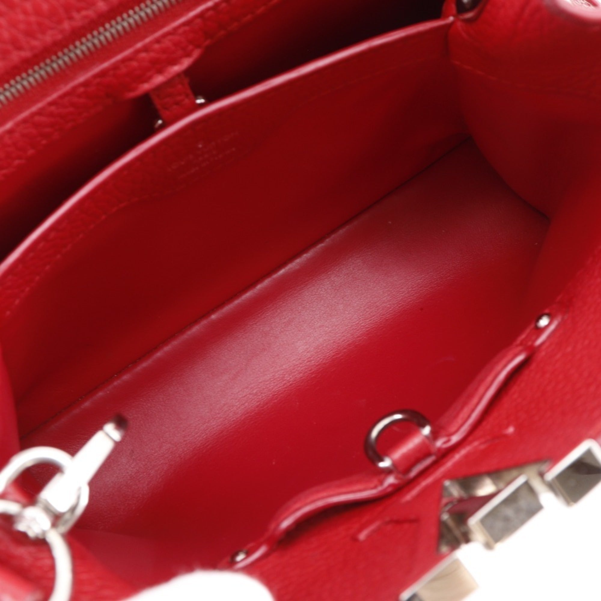 Louis Vuitton Red Color Handbag (Pre-Owned)