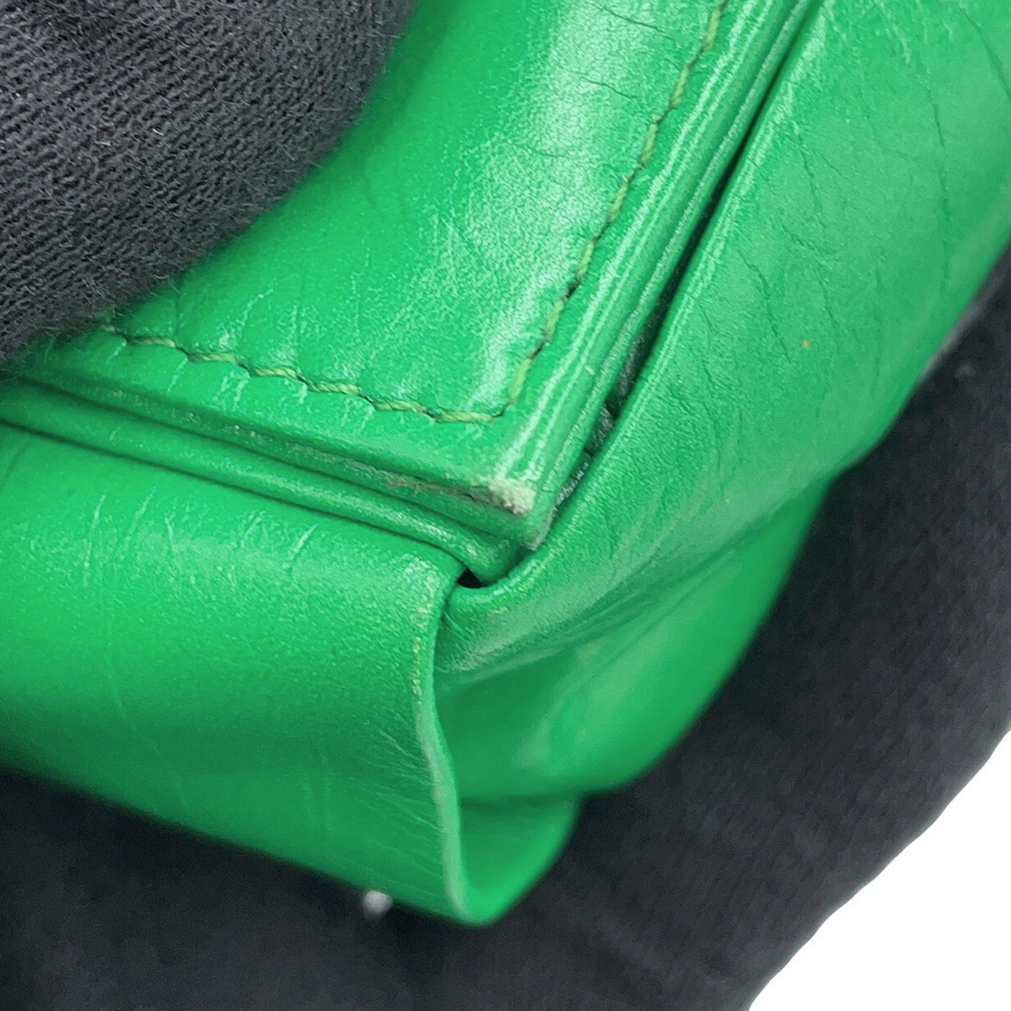 Bottega Veneta Green Handbag Shoulder Bag (Pre-Owned)