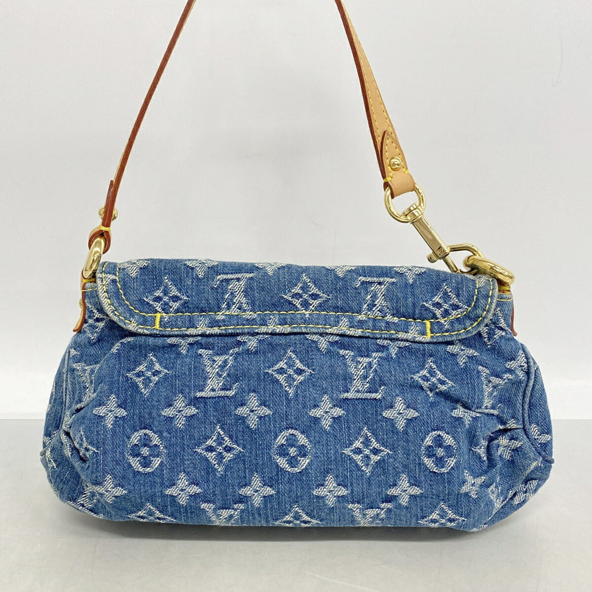 Louis Vuitton Blue Shoulder Bag (Pre-Owned)