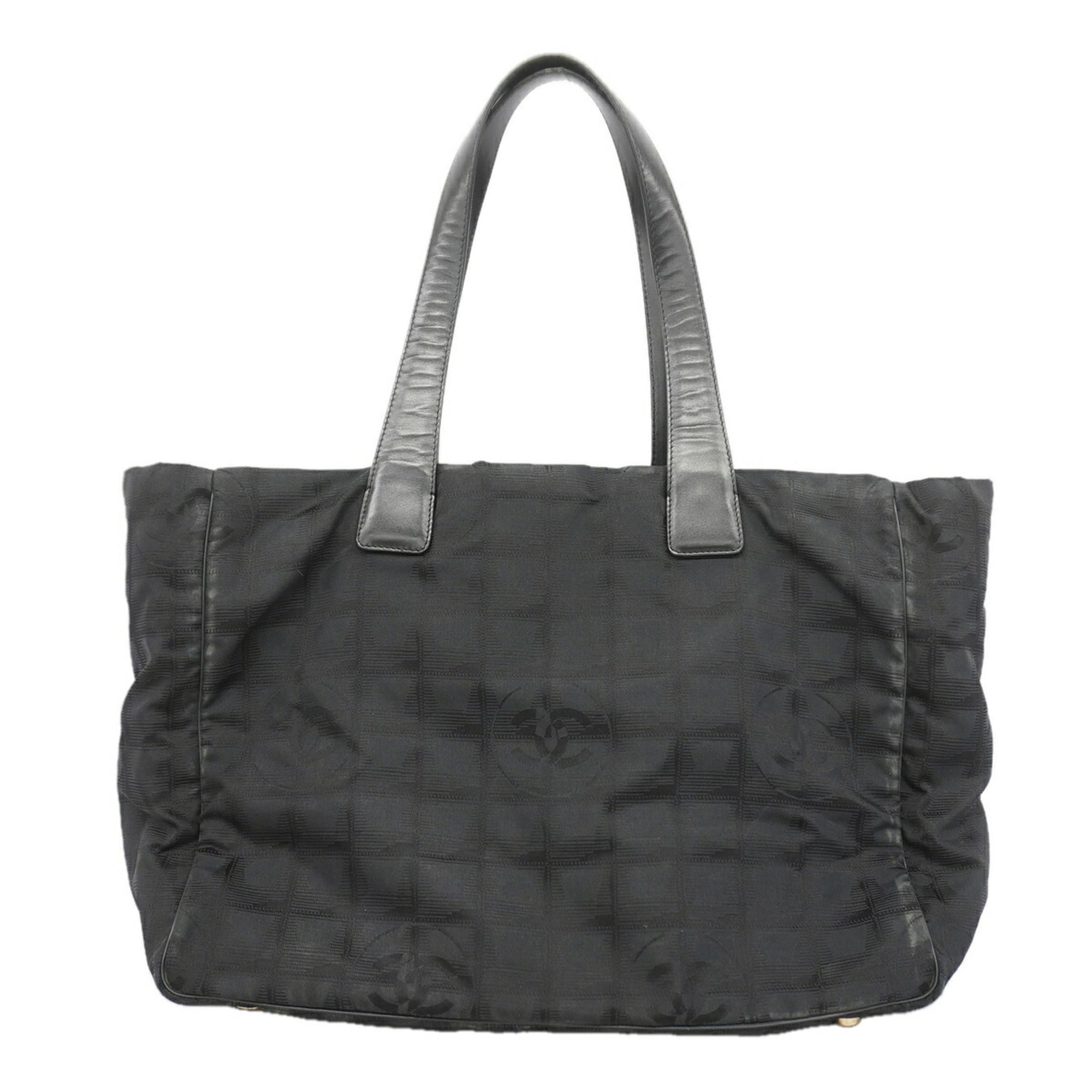 Chanel Black Nylon Tote Bag (Pre-Owned)