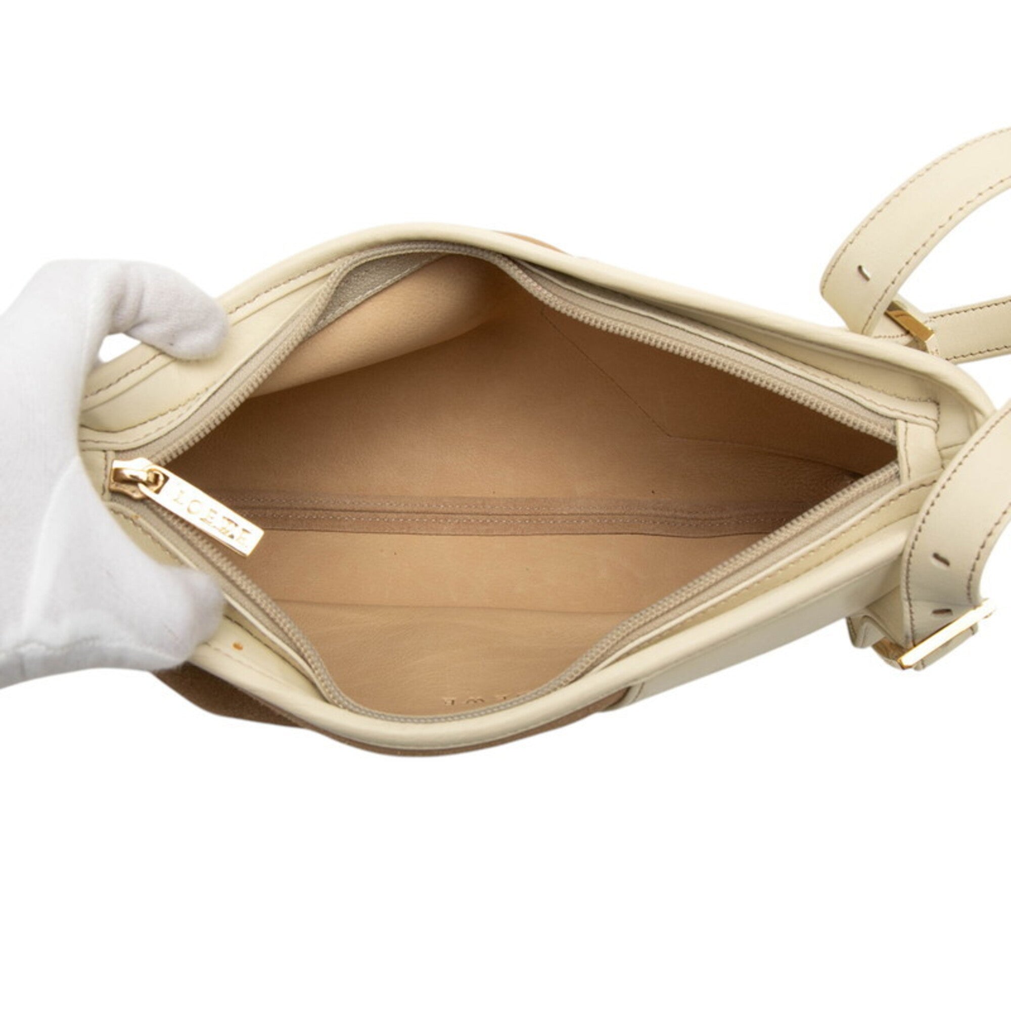 Loewe Beige White Leather Shoulder Bag (Pre-Owned)