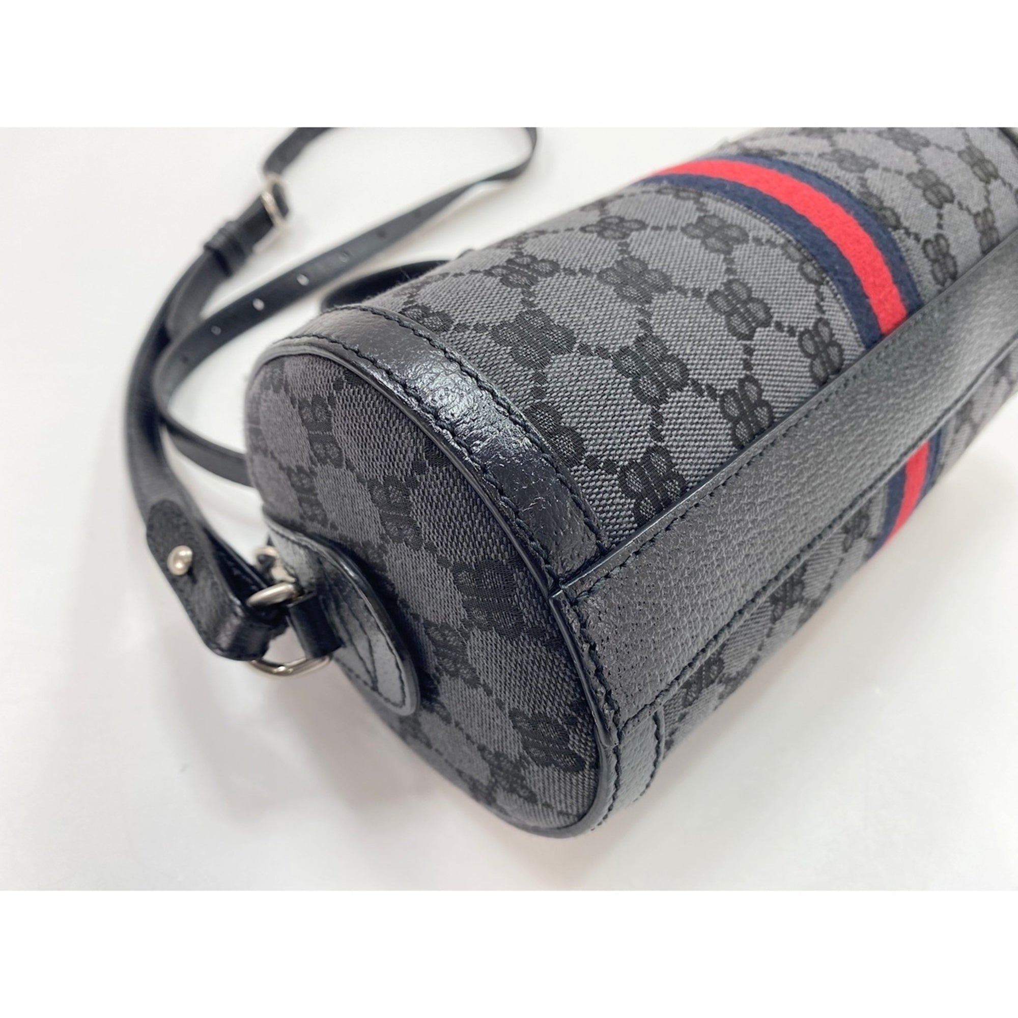 Gucci Black Shoulder Bag (Pre-Owned)