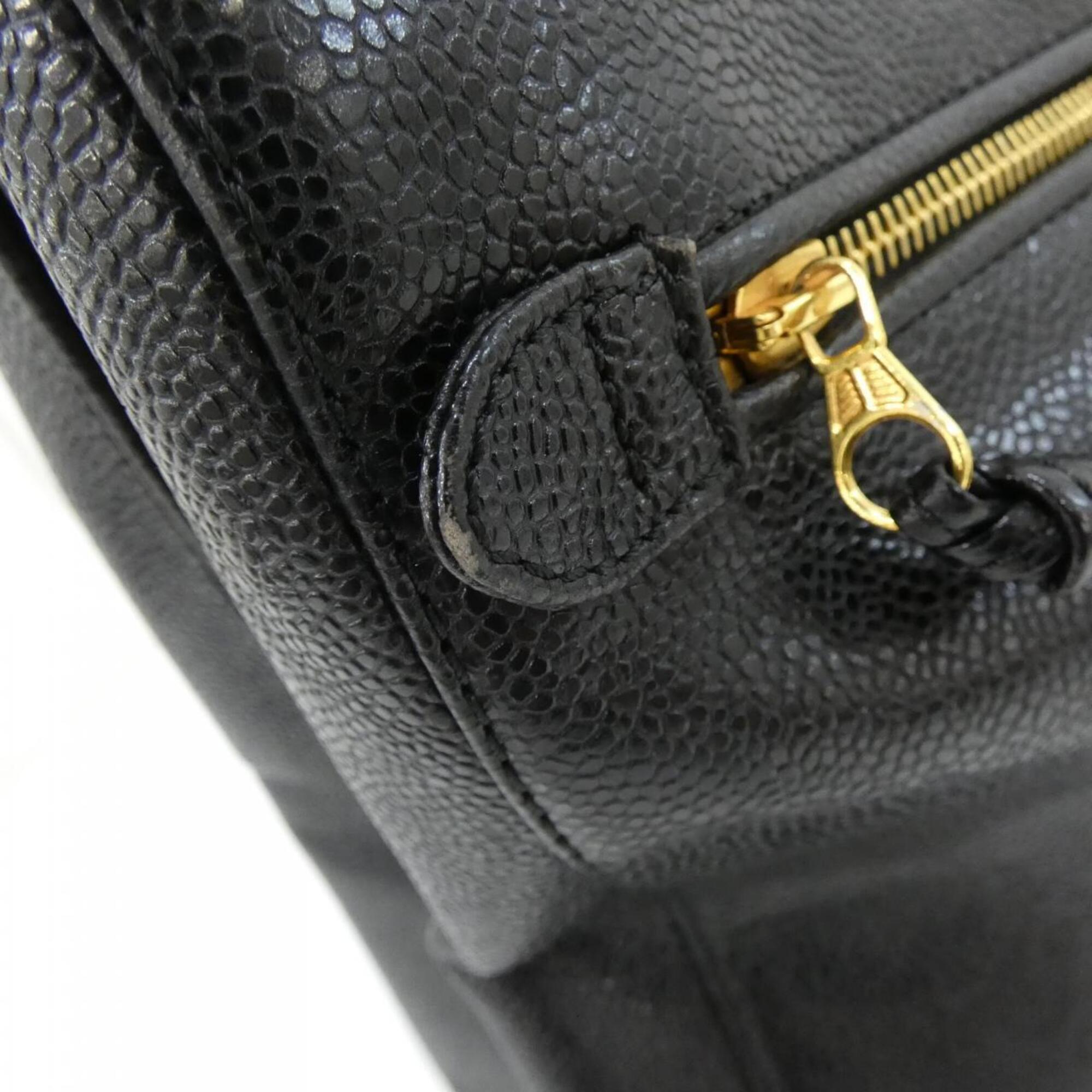 Chanel Black Grained Calfskin Shoulder Bag (Pre-Owned)