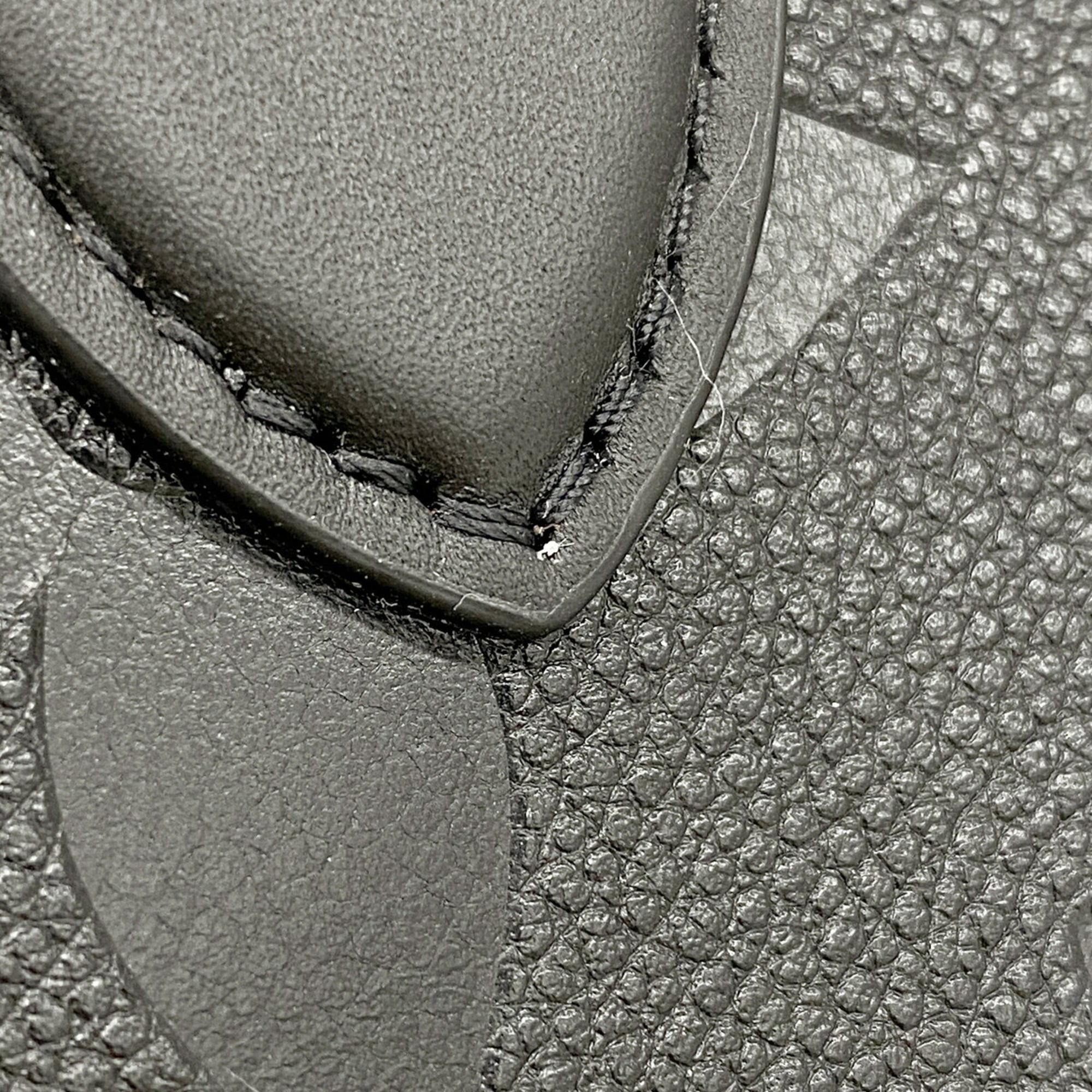 Louis Vuitton Noir Tote Bag (Pre-Owned)