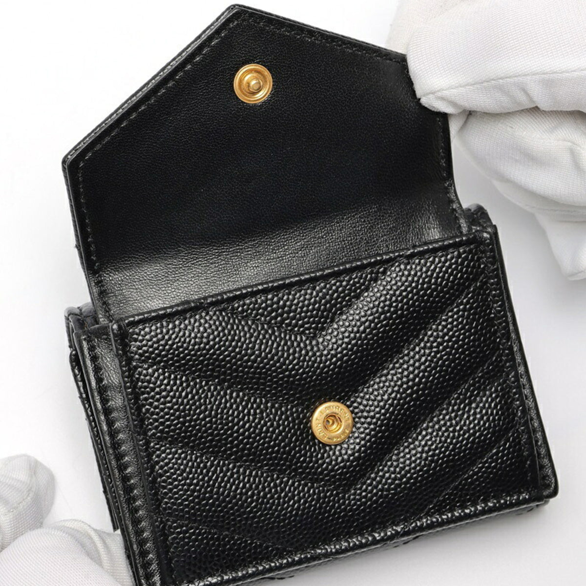 Saint Laurent Black Leather Wallet (Tri-Fold) (Pre-Owned)