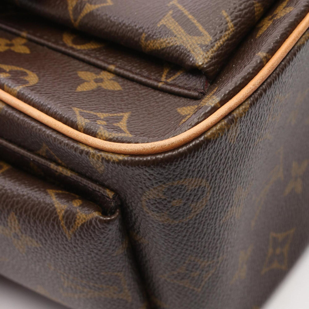 Louis Vuitton Brown Monogram Monogram Handbag (Pre-Owned)