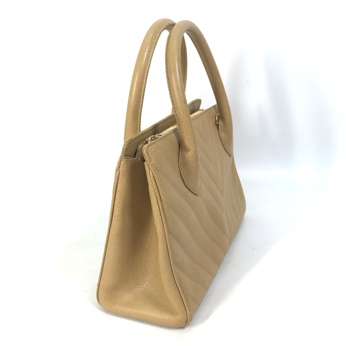 Chanel Beige Leather Handbag (Pre-Owned)