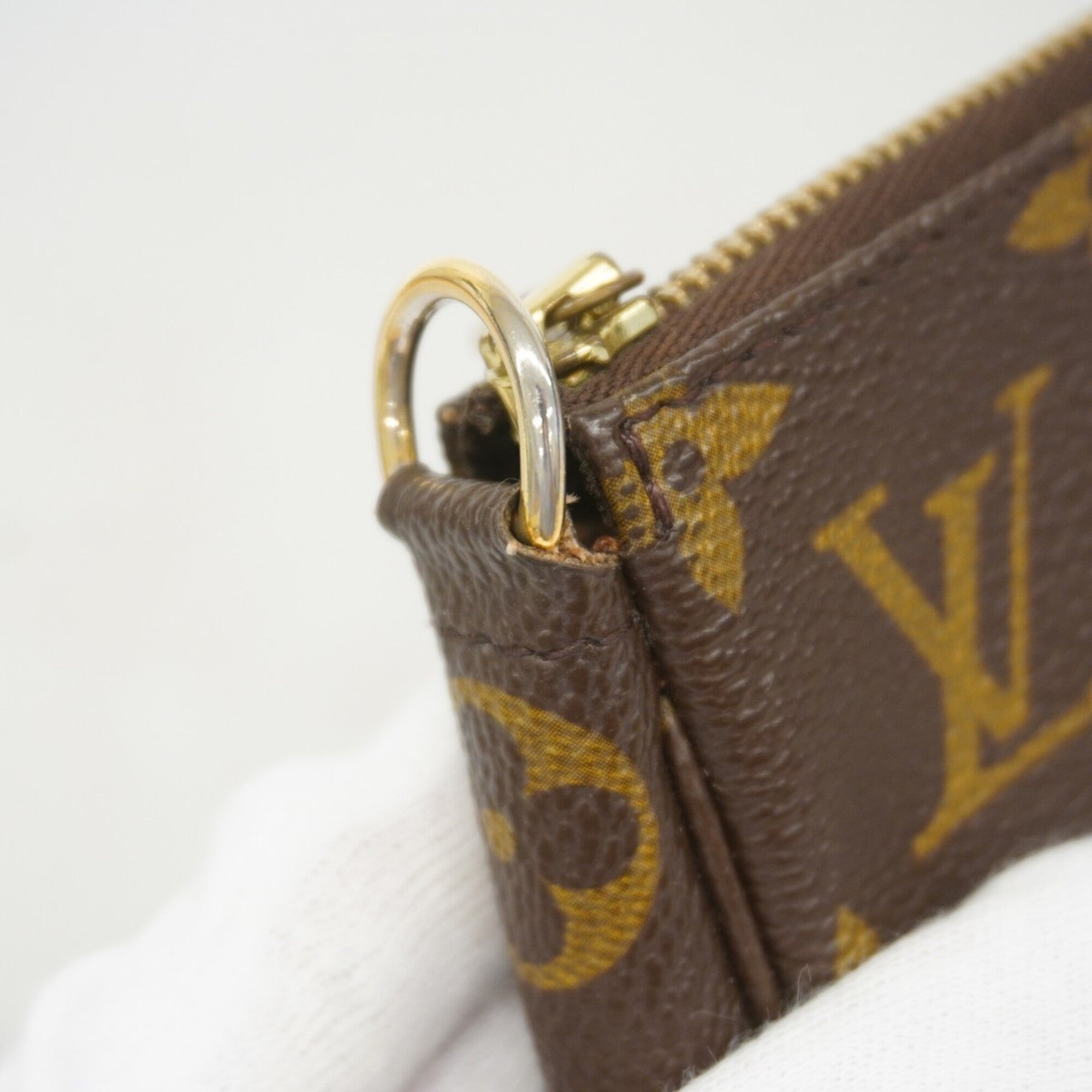 Louis Vuitton Brown Pouch (Pre-Owned)