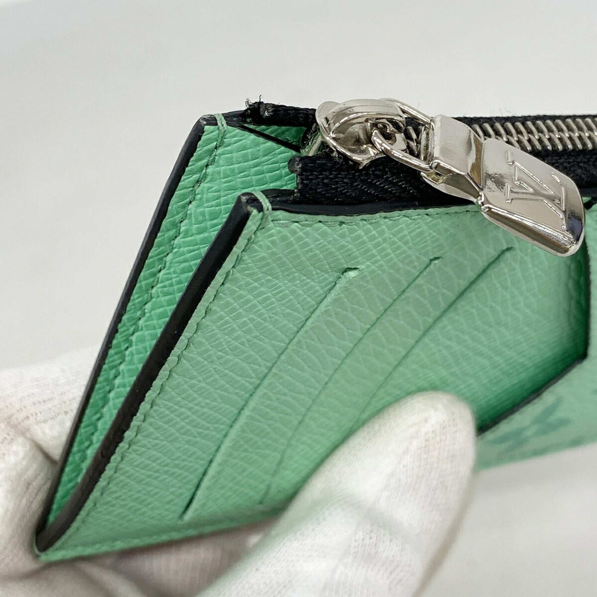 Louis Vuitton Green Coin Purse/Coin Case (Pre-Owned)