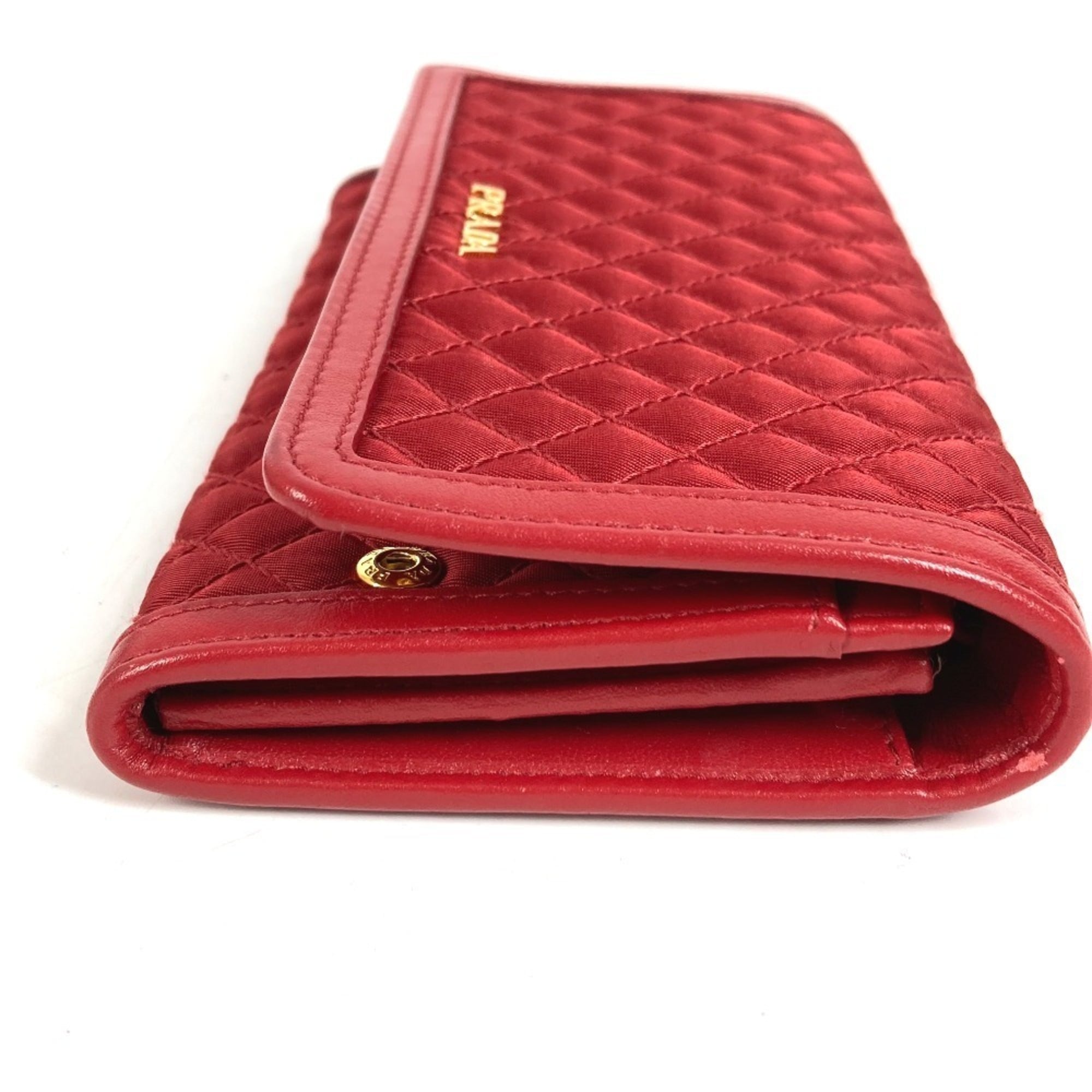 Prada Red Color Quilting Chain/Shoulder Wallet (Pre-Owned)