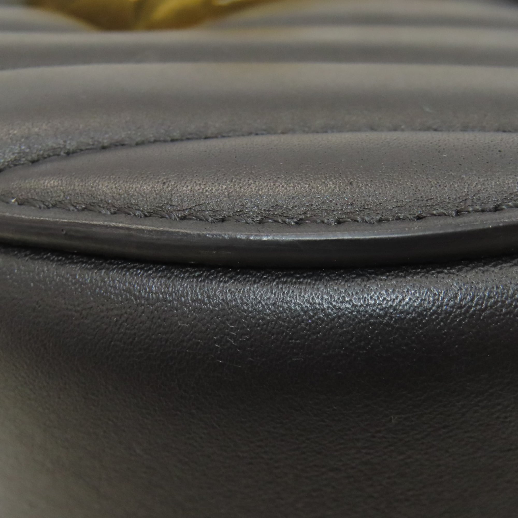 Chloé Black Leather Shoulder Bag (Pre-Owned)