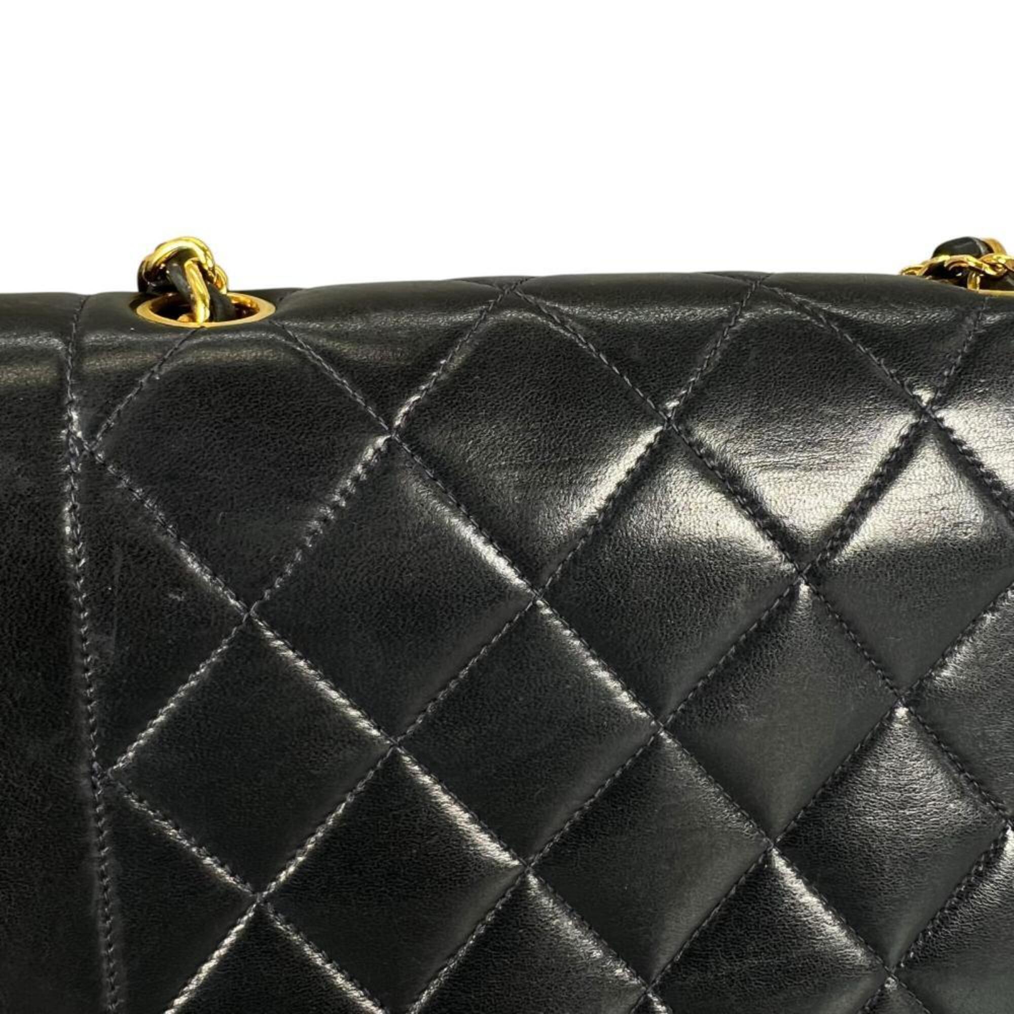 Chanel Black Grained Calfskin Shoulder Bag (Pre-Owned)