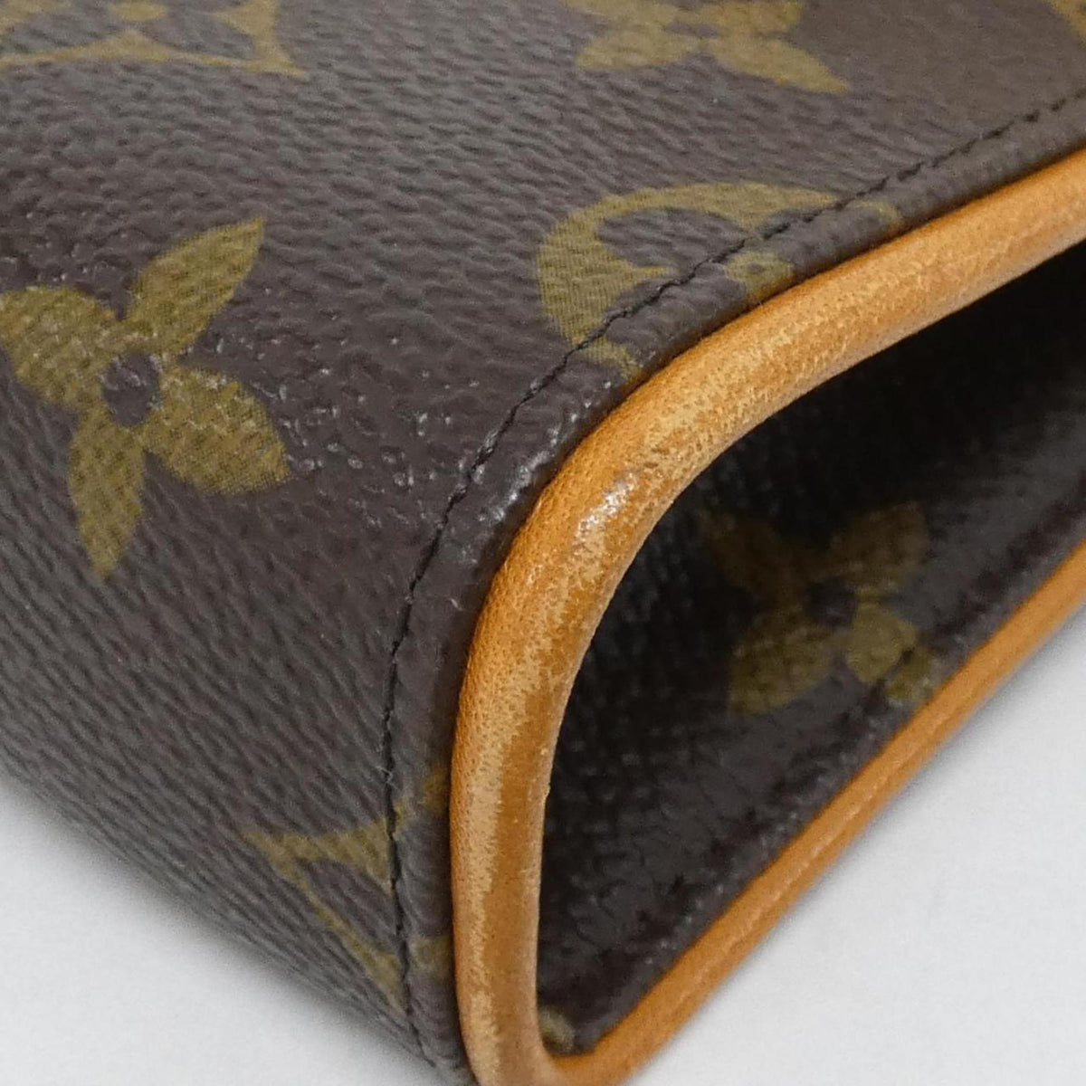 Louis Vuitton Brown Coated Canvas Fanny Pack Pochette (Pre-Owned)