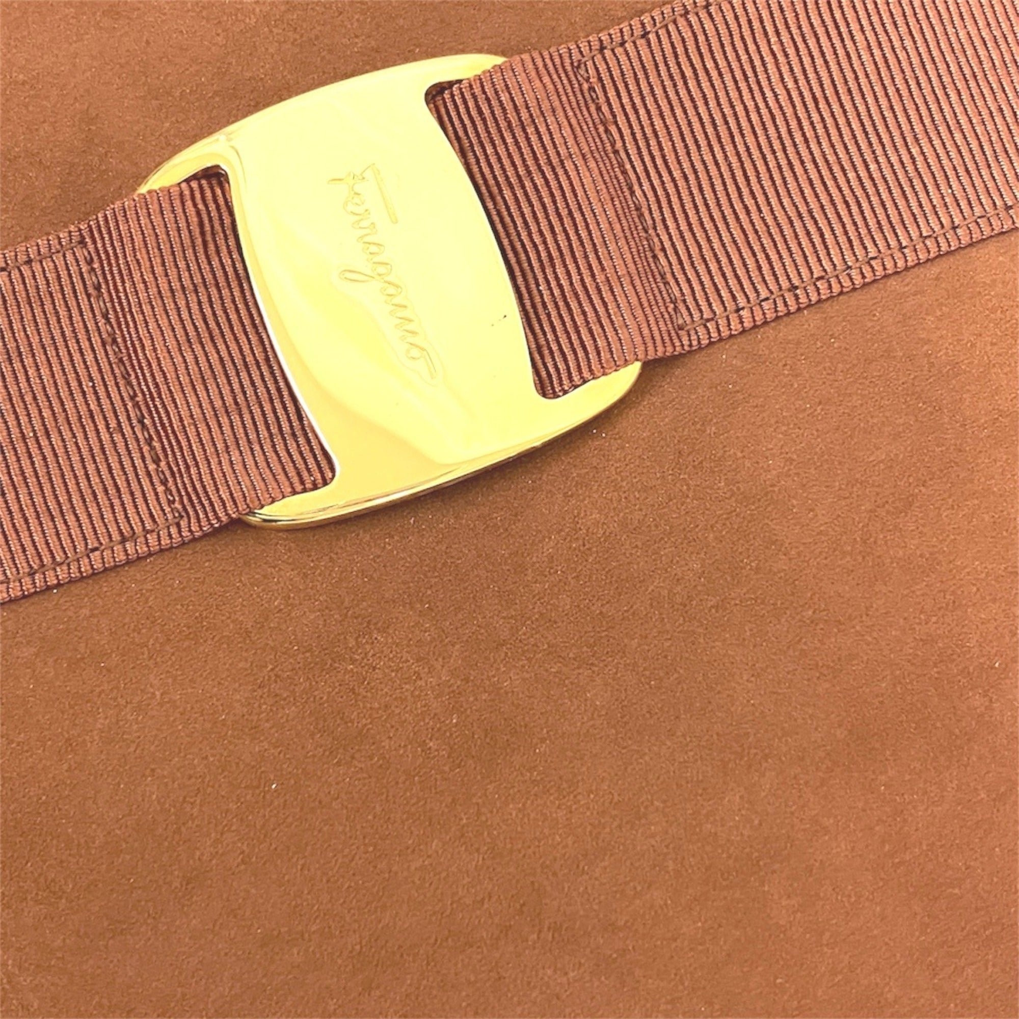 Salvatore Ferragamo Vara Brown Suede Shoulder Bag (Pre-Owned)