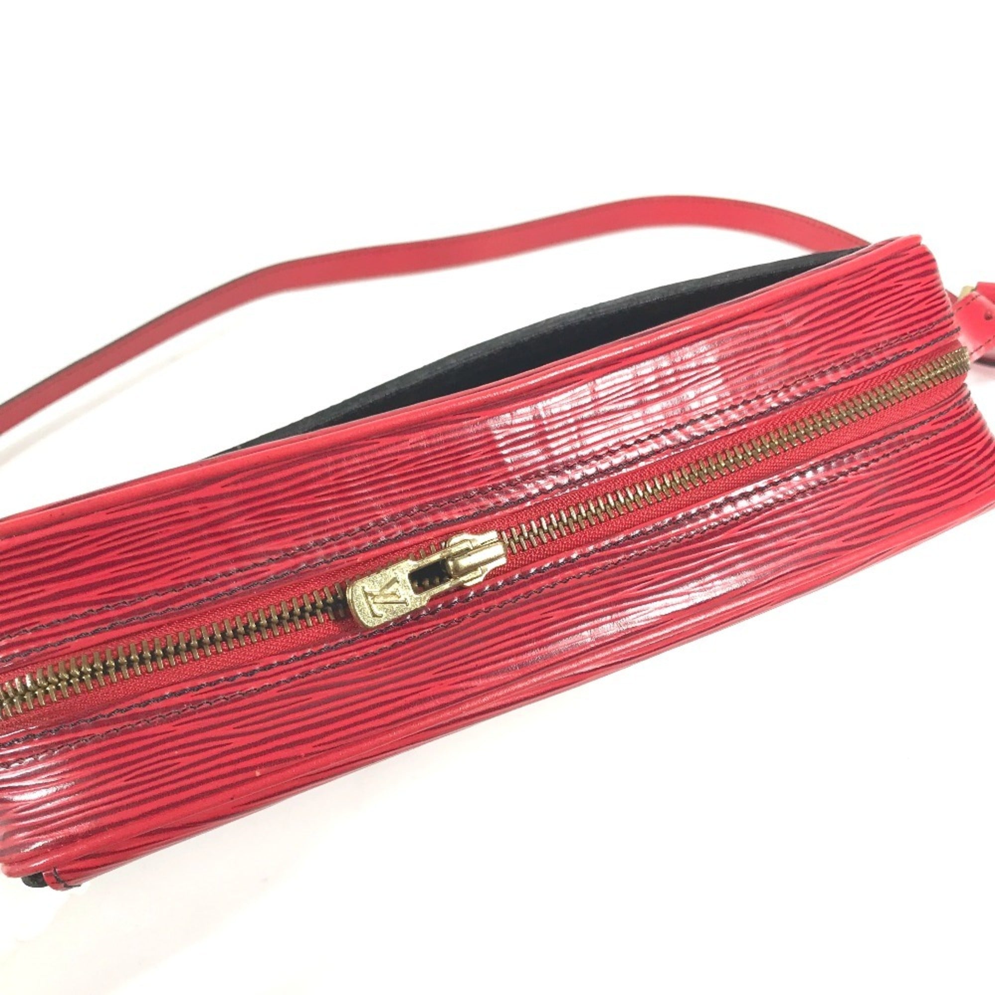 Louis Vuitton Castilian Red Red Color Epi Leather Pochette Shoulder Bag (Pre-Owned)