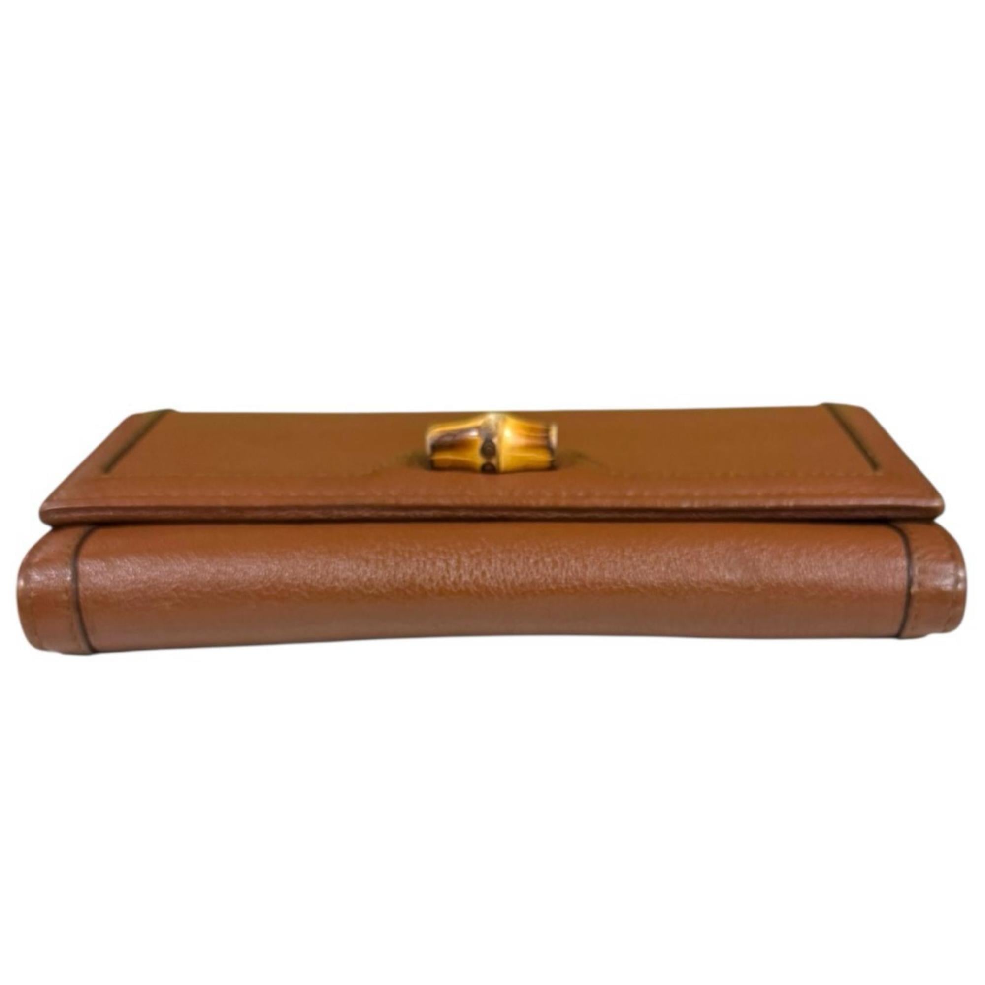Gucci Brown Leather Chain/Shoulder Wallet (Pre-Owned)