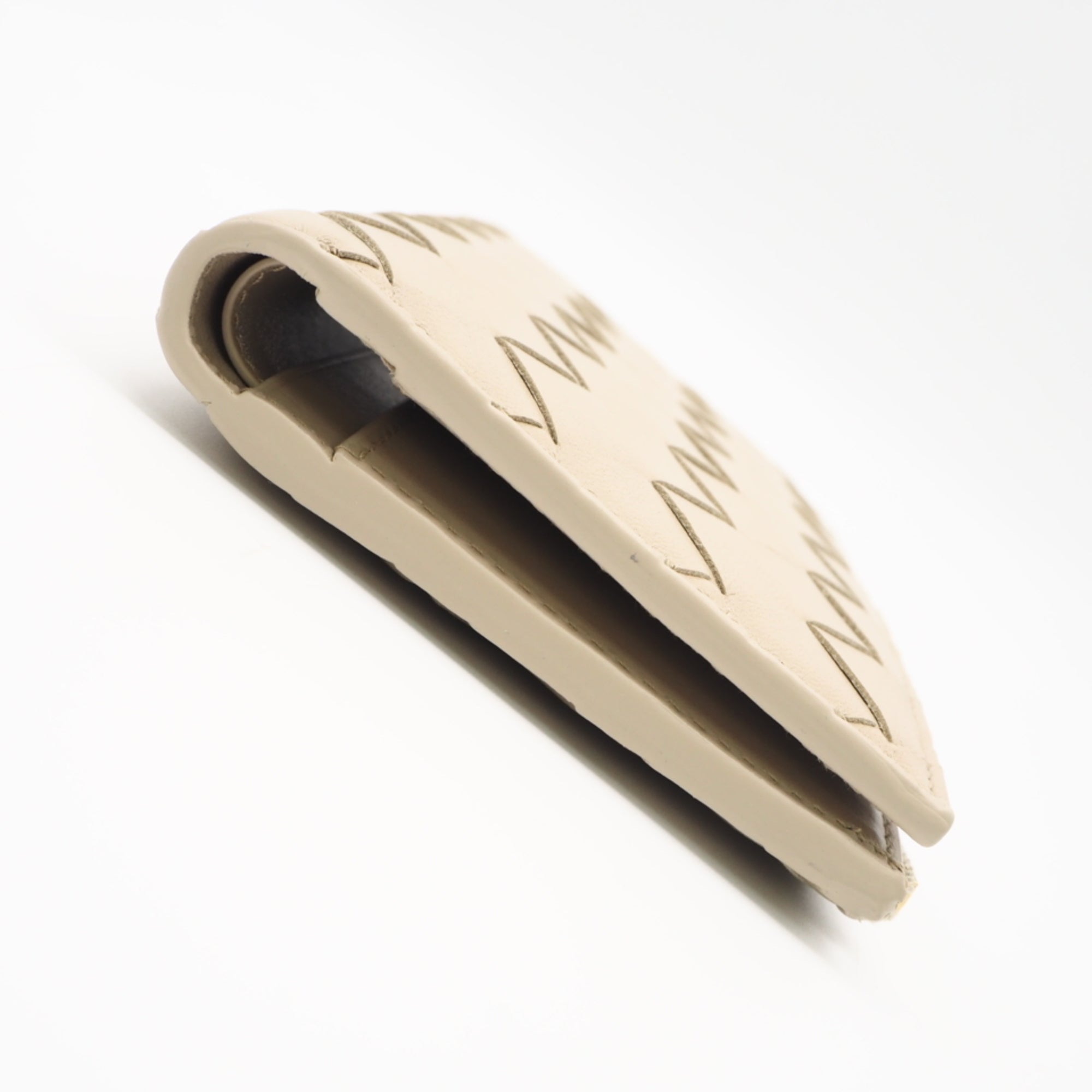 Bottega Veneta Intrecciato Beige Leather Wallet (Bi-Fold) (Pre-Owned)
